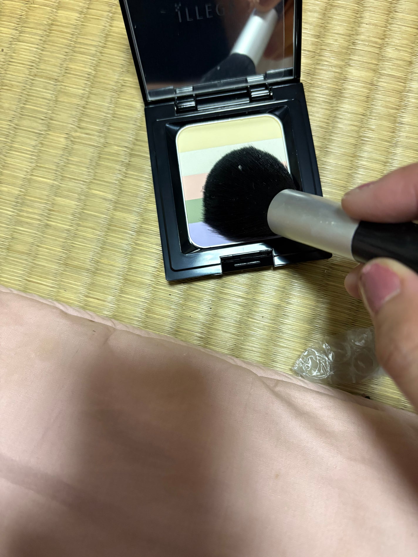 イレージュミネラルカラーパクト/ソーマ化粧品/プレストパウダーを使ったクチコミ(2枚目)