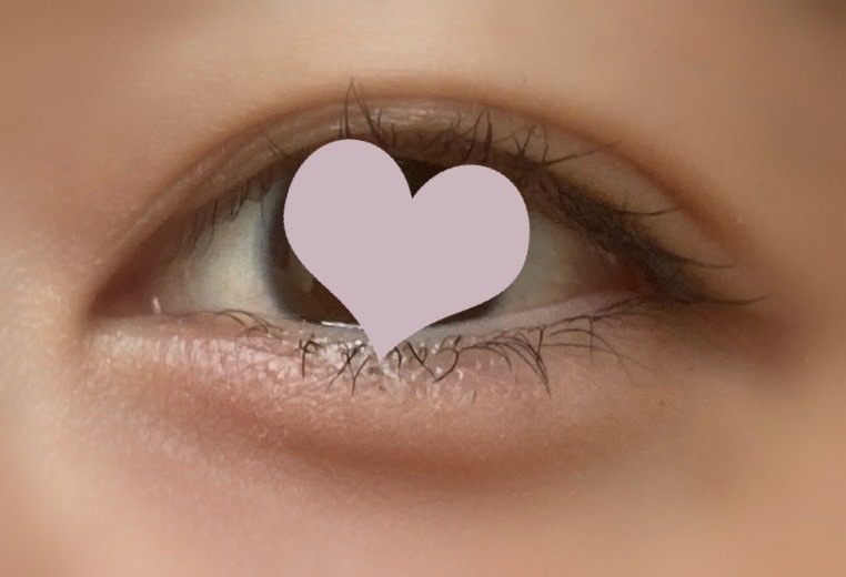 DECORTÉアイグロウジェム スキンシャドウはさらっと塗布できてオシャレな目元になるのが大好き🥹