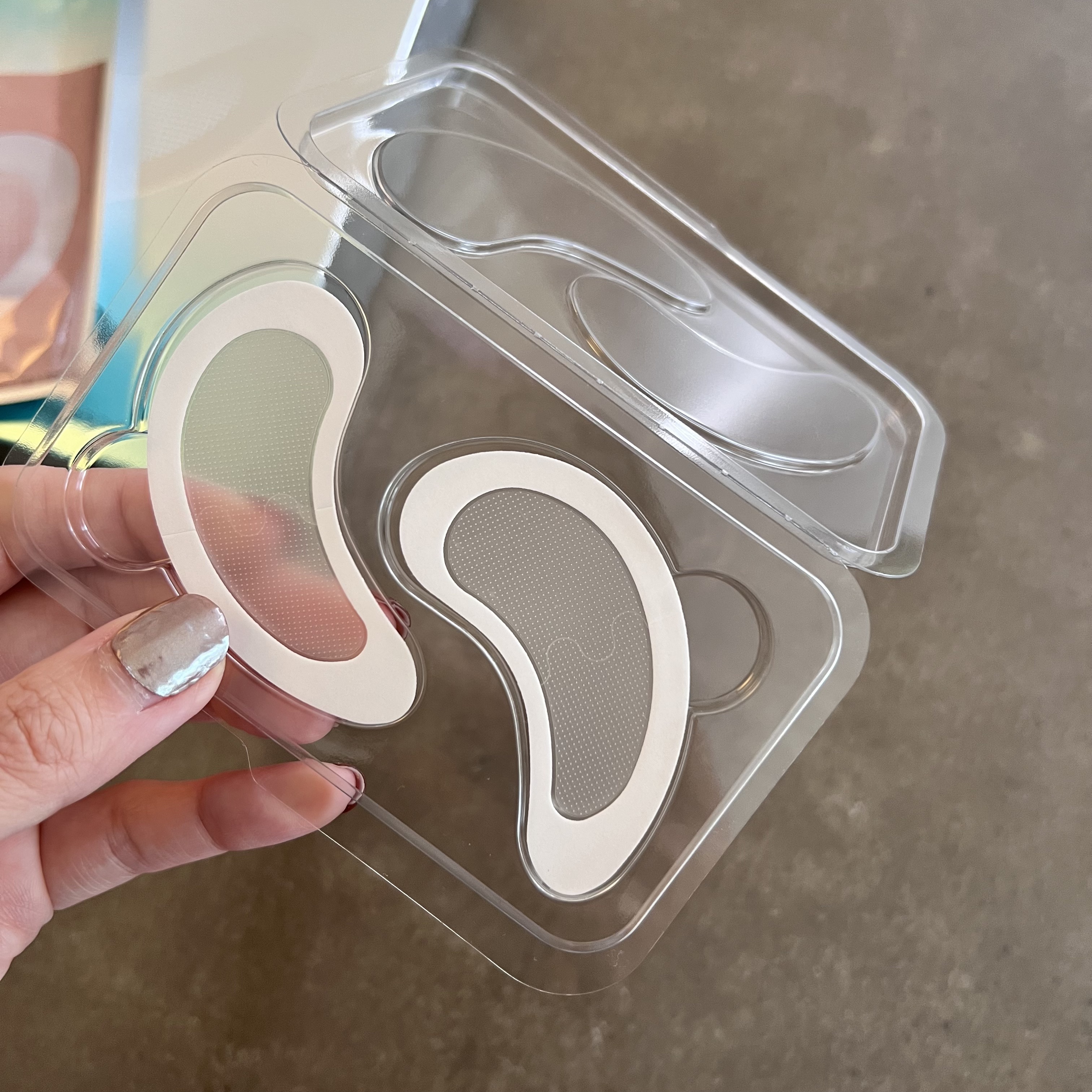 アイバックリフト1100シャットリードルパッチ/CHARDE/シートマスク・パックを使ったクチコミ（3枚目）