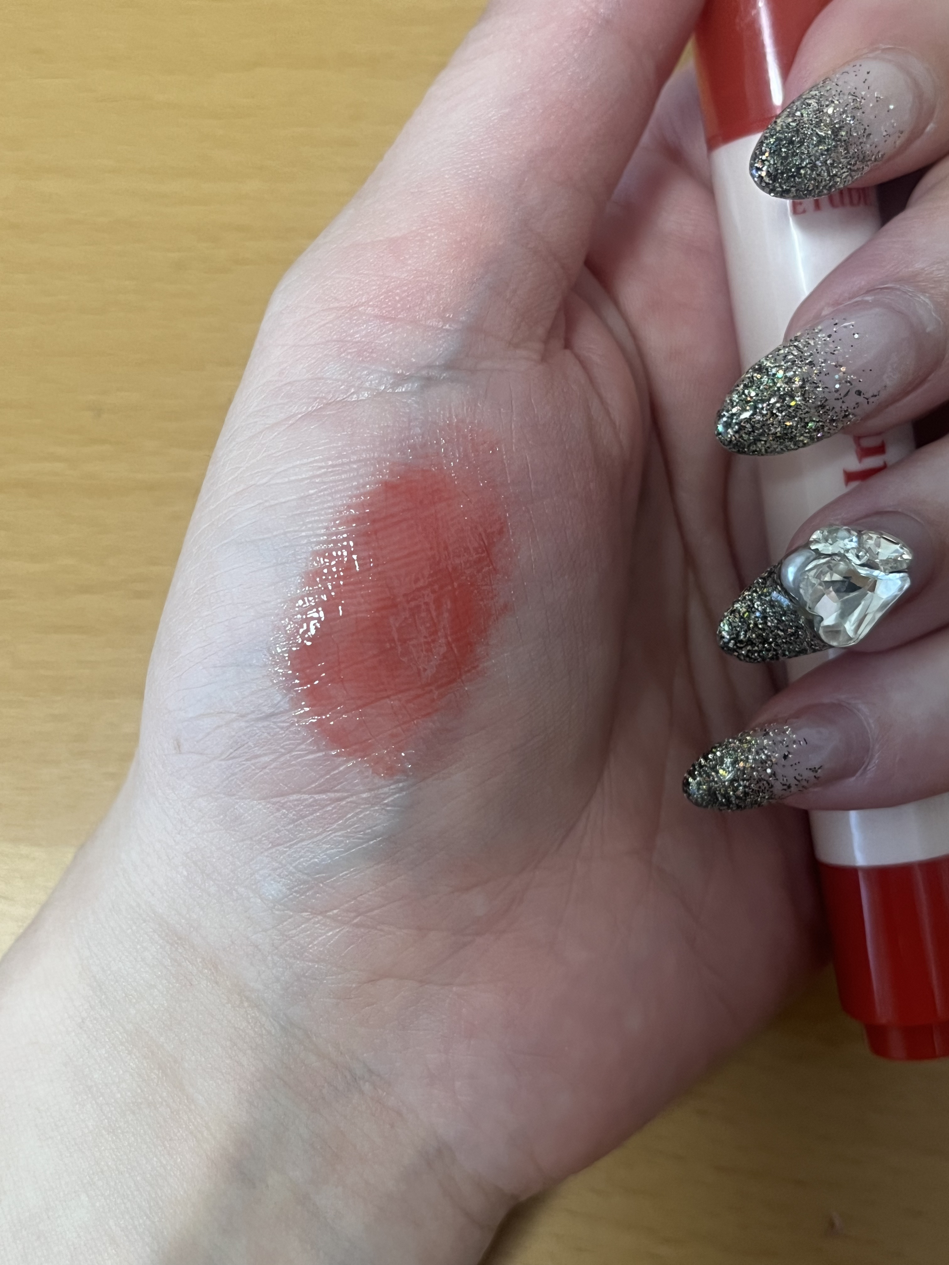 シロップグロッシーバーム シュガートマト/ETUDE/口紅を使ったクチコミ（3枚目）