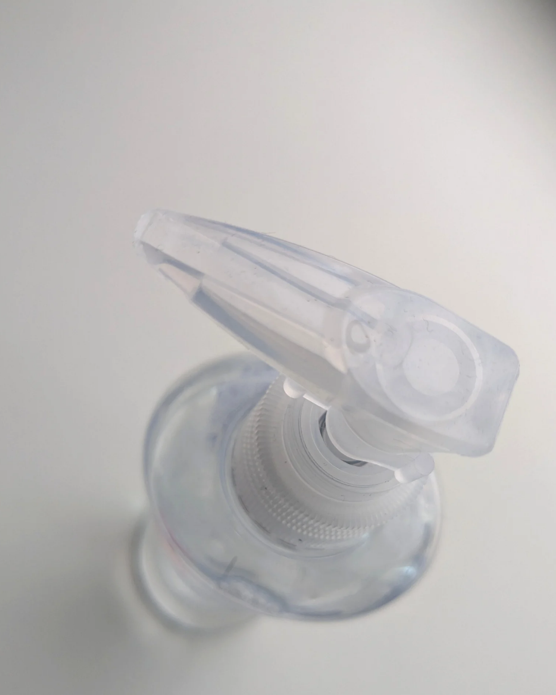 DAISO クレンジングウォーターのクチコミ「💧手軽に使えるクレンジングウォーター💧
【商品】

【使用レビュー】
ダイソーのクレンジングウ.....」（2枚目）