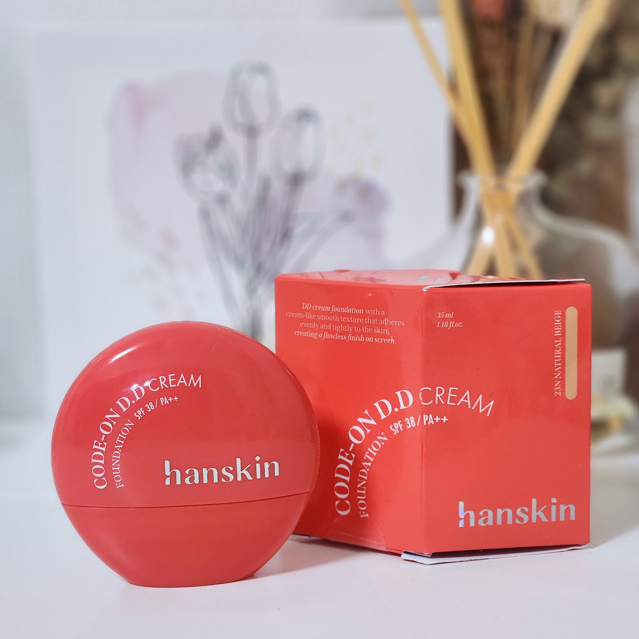 【HANSKIN】DDクリームファンデ 

HANSKINといえばBBクリーム、
BBクリームといえばHANSKIN！だったよね🤭
そのHANSKINからDDクリームなるものが発売って
期待しかなかった🤩 

実際使った感想⬇
スキンケ