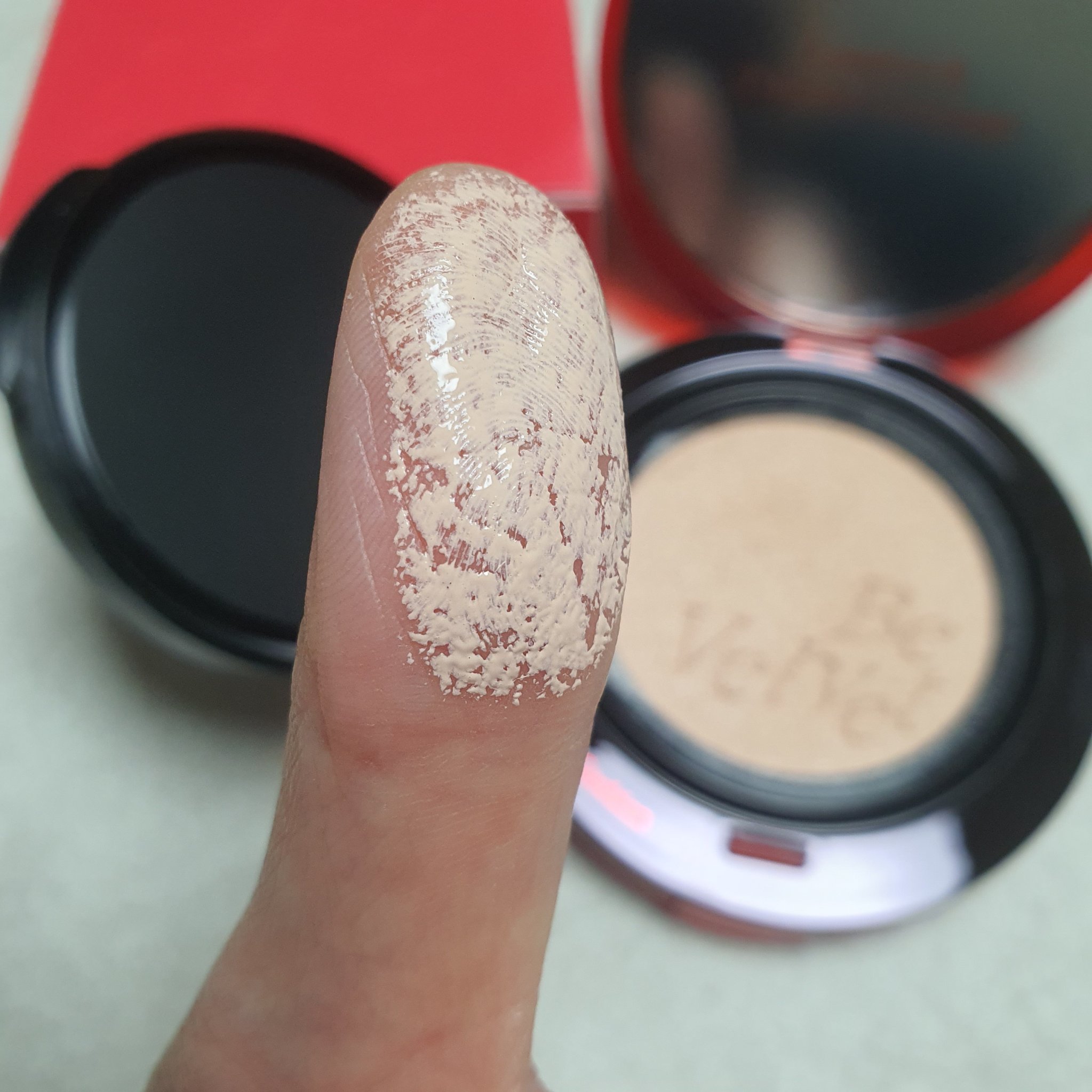 ビーベルベットカバークッション/espoir/クッションファンデーションを使ったクチコミ（2枚目）