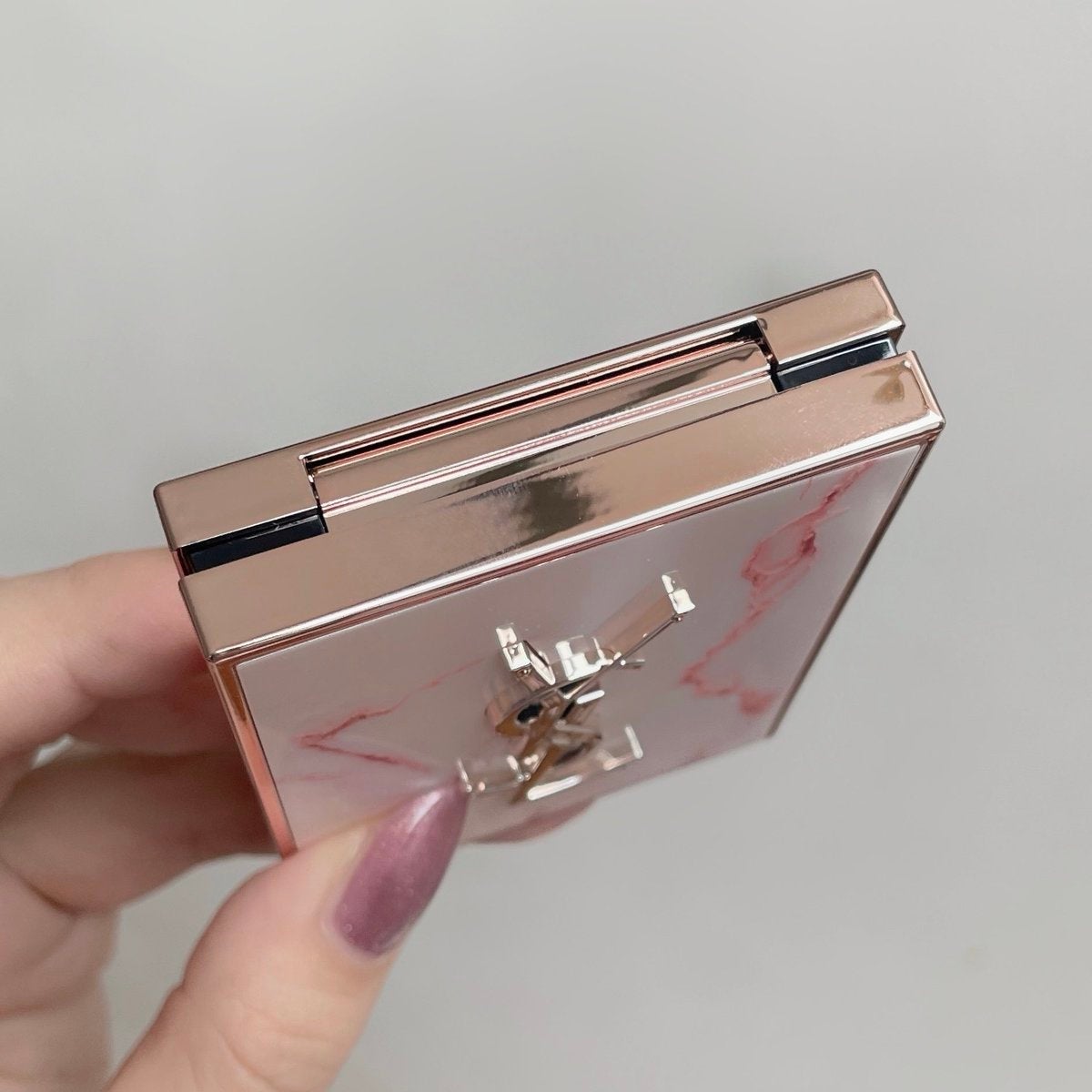 クチュール ミニ クラッチ/YVES SAINT LAURENT BEAUTE/アイシャドウパレットを使ったクチコミ(2枚目)