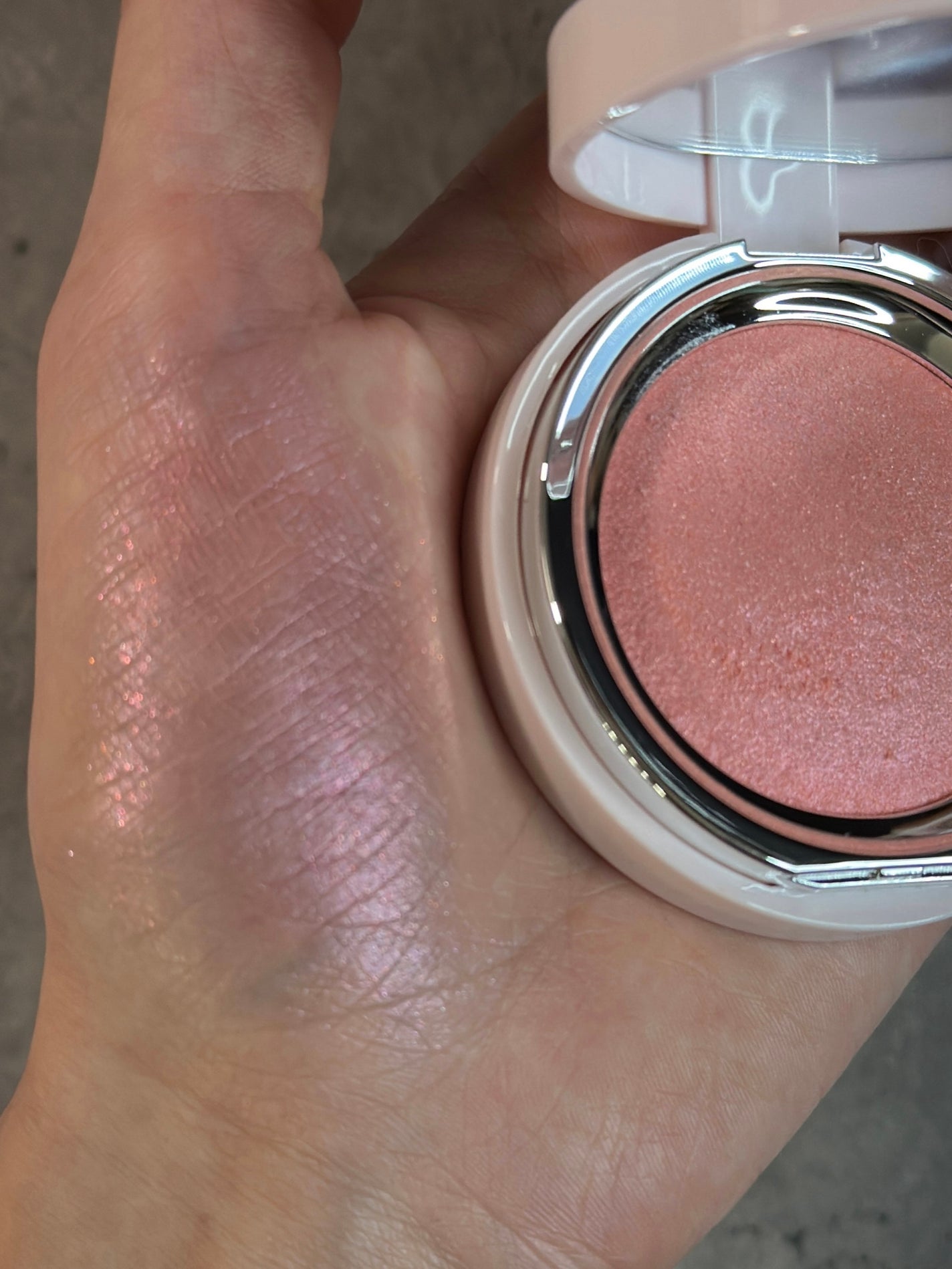 ストロービングハイライター/espoir/パウダーハイライトを使ったクチコミ(1枚目)