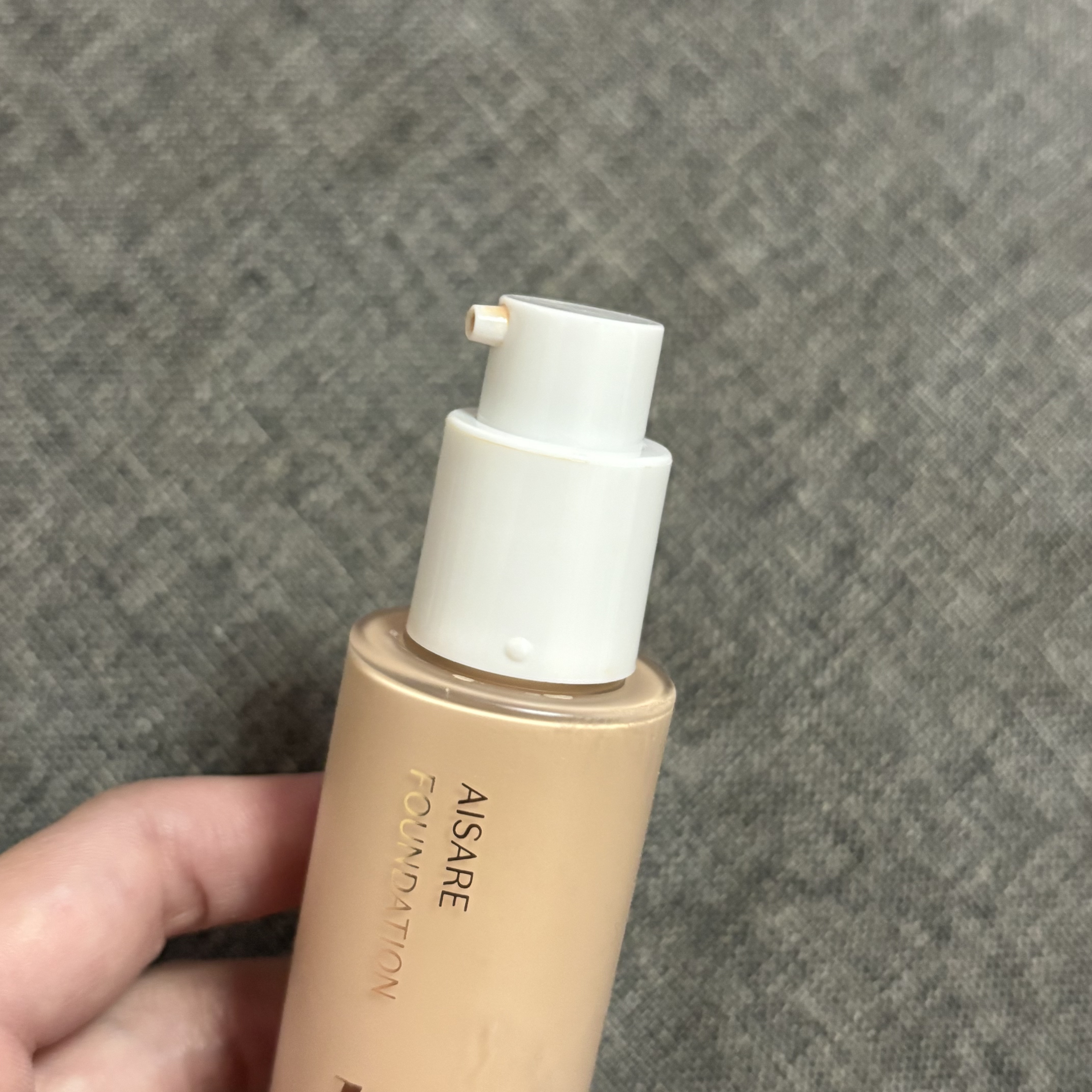 愛されファンデ 02 ナチュラルベージュ/b idol/リキッドファンデーションを使ったクチコミ（3枚目）