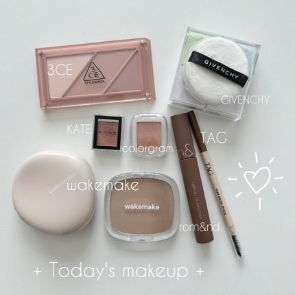 wakemake ミックスブラーリングボリュームシェーディングのクチコミ「
9月最後は今日のメイク🐰
もう今月ずーーーっとこの組み合わせだった
KATEとColorg.....」(1枚目)