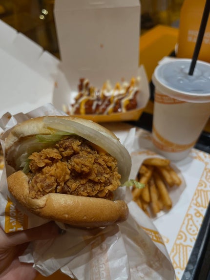 カズホ on LIPS 「9月30日にグランドオープンする「マムズタッチ原宿店」に、先に..」(4枚目)