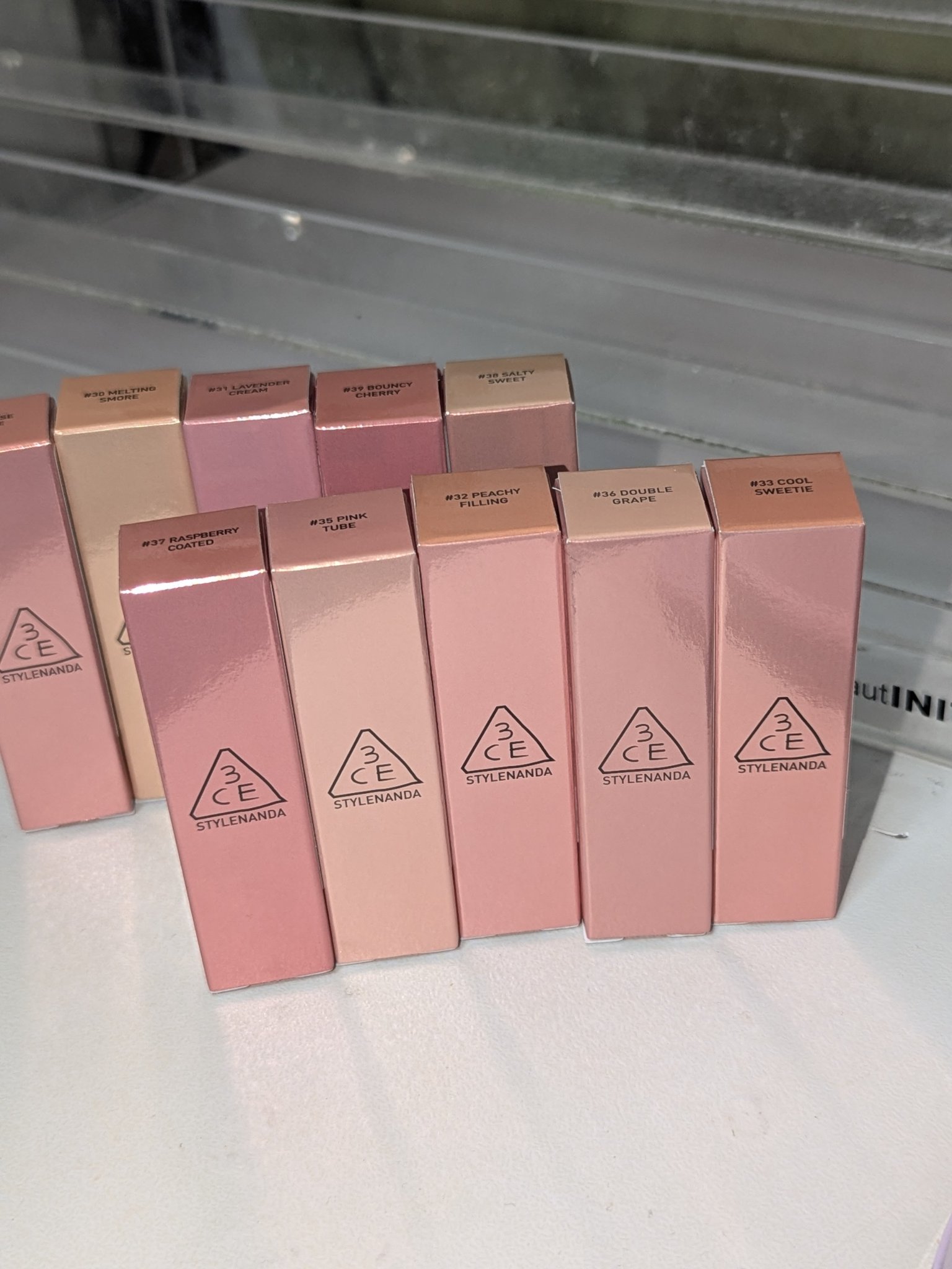 3CE グレイジーリップグロウ　#30〜#39　10本まとめ売り なはフォロバ on LIPS 「3CE グレイジーリップグロウ ..」 | LIPS