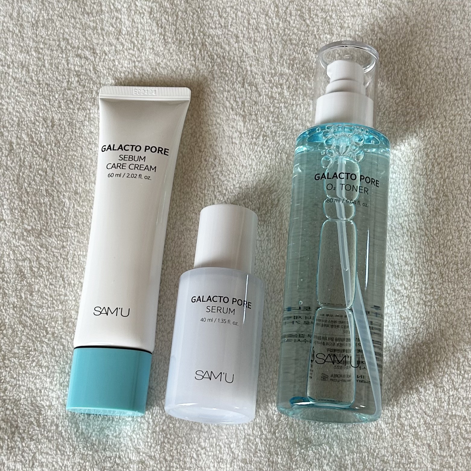 《ガラクトポアオーツートナー》
振ると発生する酸素バブルで毛穴汚れと過剰皮脂をしっかりオフ、低刺激で優しく毛穴ケアできる洗顔レベルの化粧水🎶

《ガラクトポアセラム》
ガラクトミセス培養液配合で敏感肌もやさしく毛穴ケア！毛穴の大きさ、数、