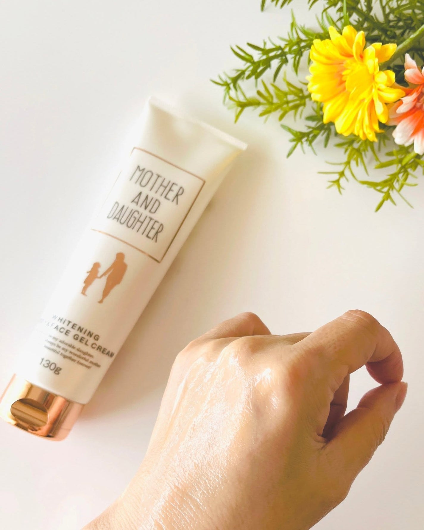 ホワイトニング ボディ&フェイスジェルクリーム【医薬部外品】/Mother&Daughter/フェイスクリームを使ったクチコミ(5枚目)