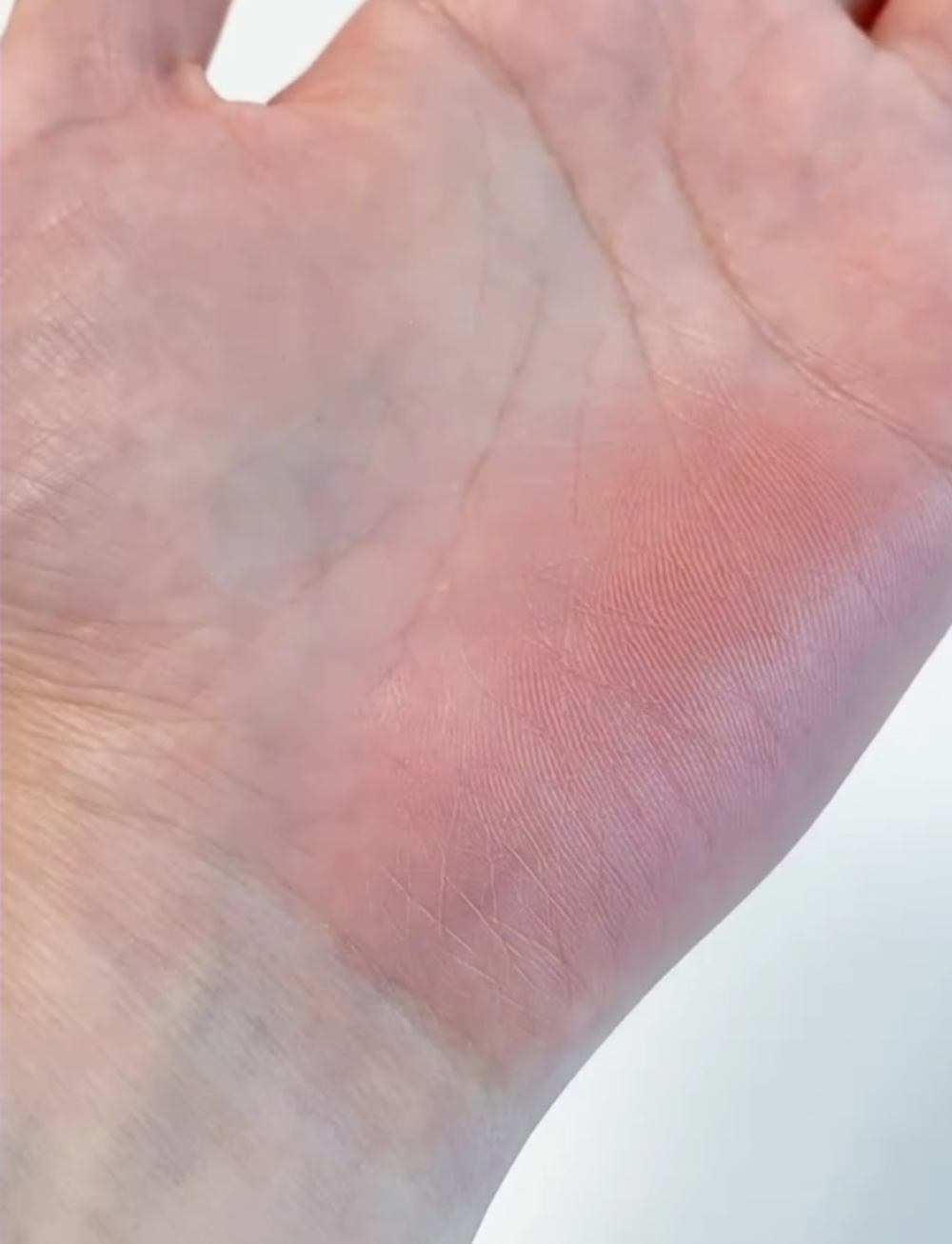 バウンシー ブラーバーム フィグソーダ/3CE/ジェル・クリームチークを使ったクチコミ（2枚目）