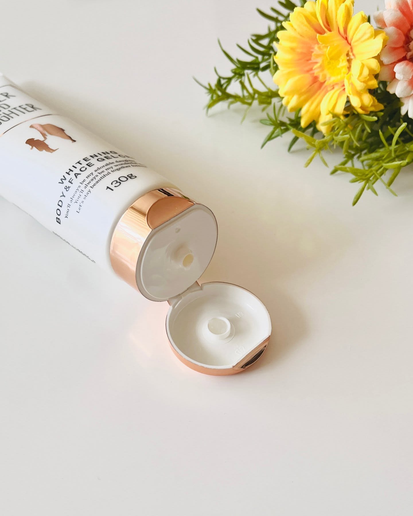 ホワイトニング ボディ&フェイスジェルクリーム【医薬部外品】/Mother&Daughter/フェイスクリームを使ったクチコミ（2枚目）