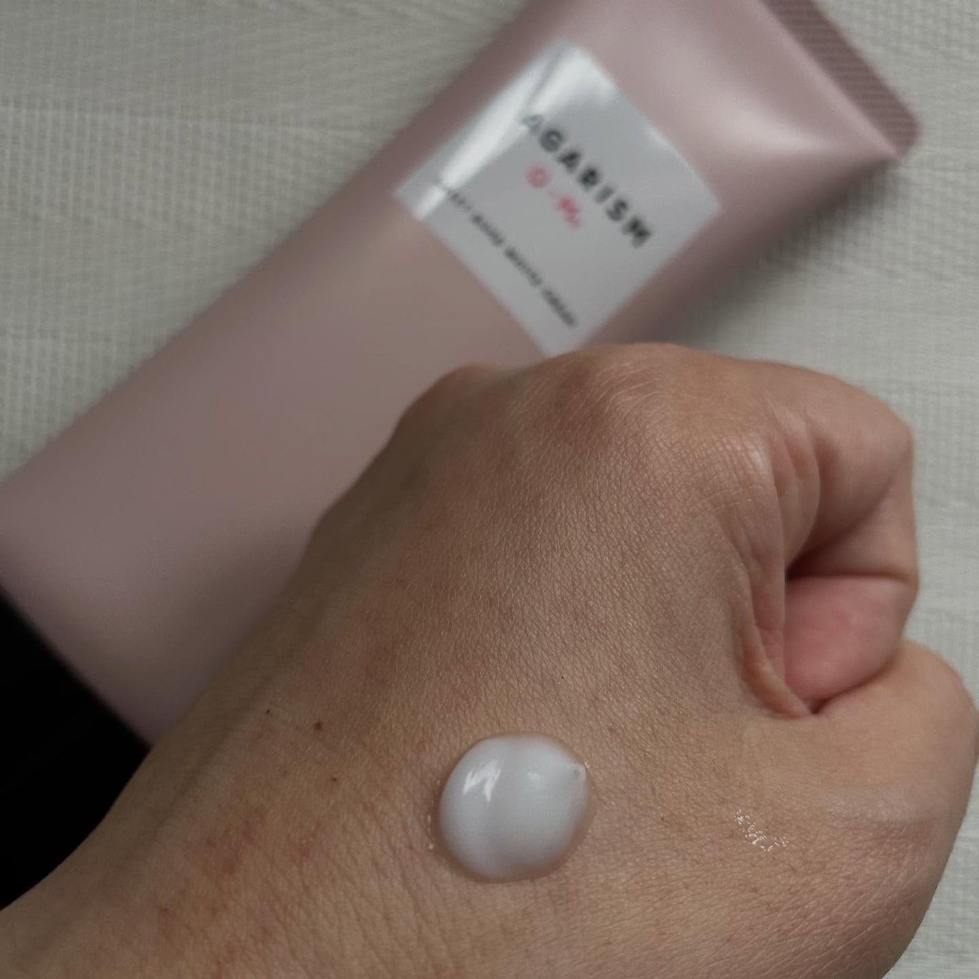 キューミースウィートボムホワイトクリーム/AGARISM/ボディクリームを使ったクチコミ(3枚目)