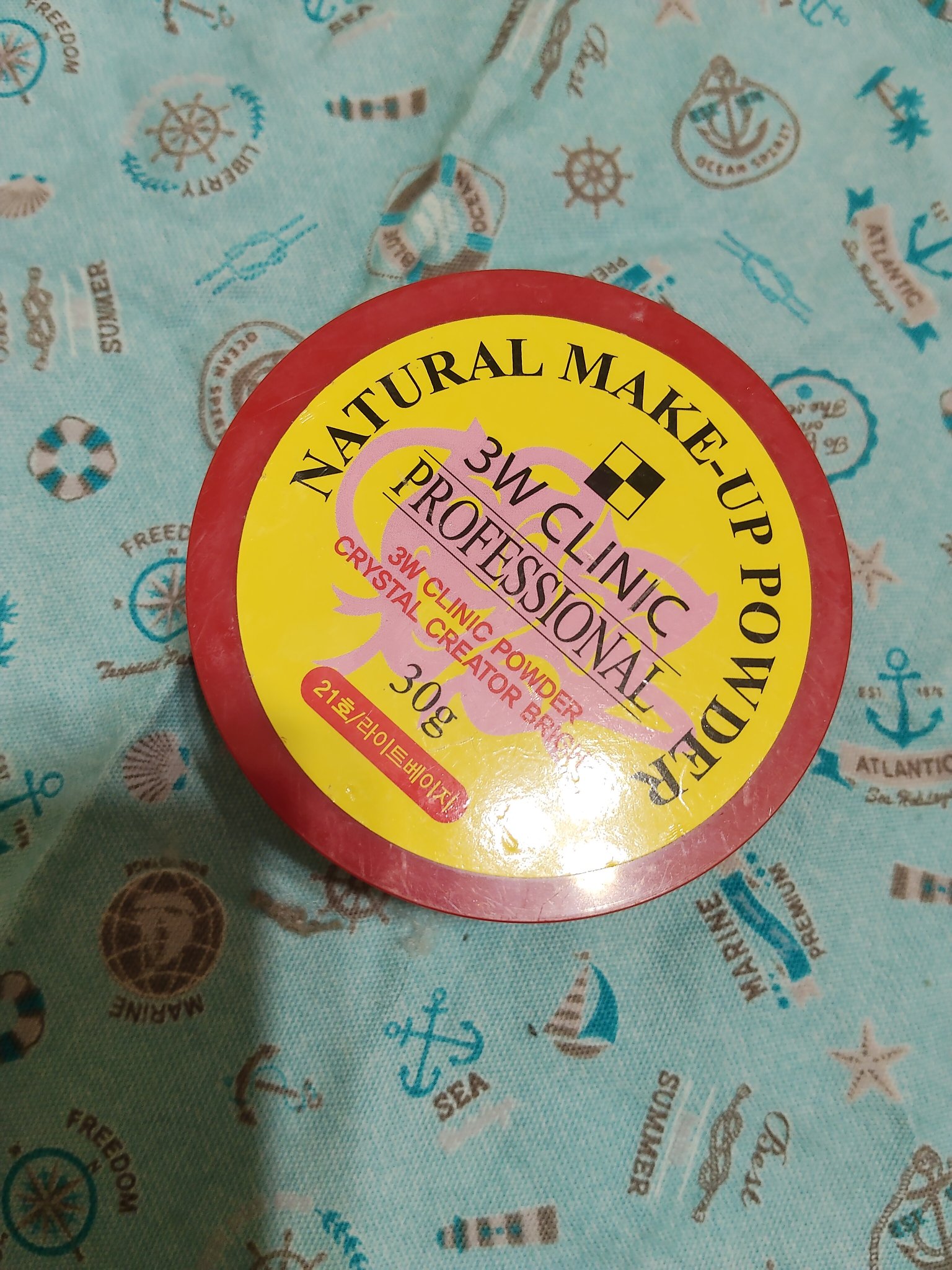 3W CLINIC(韓国) ナチュラルメイクアップパウダーのクチコミ「かれこれ10年以上の愛用品です。
メガ割で4個2000円くらいだったと思います。
30グラムの.....」（1枚目）