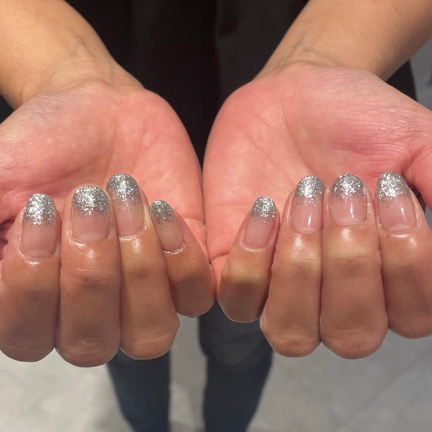 𐔌՞ . .՞ 𐦯 on LIPS 「🎧⛓️🩶いいね、保存嬉しいです🎶#ネイル#ジェルネイル#垢抜け..」(1枚目)