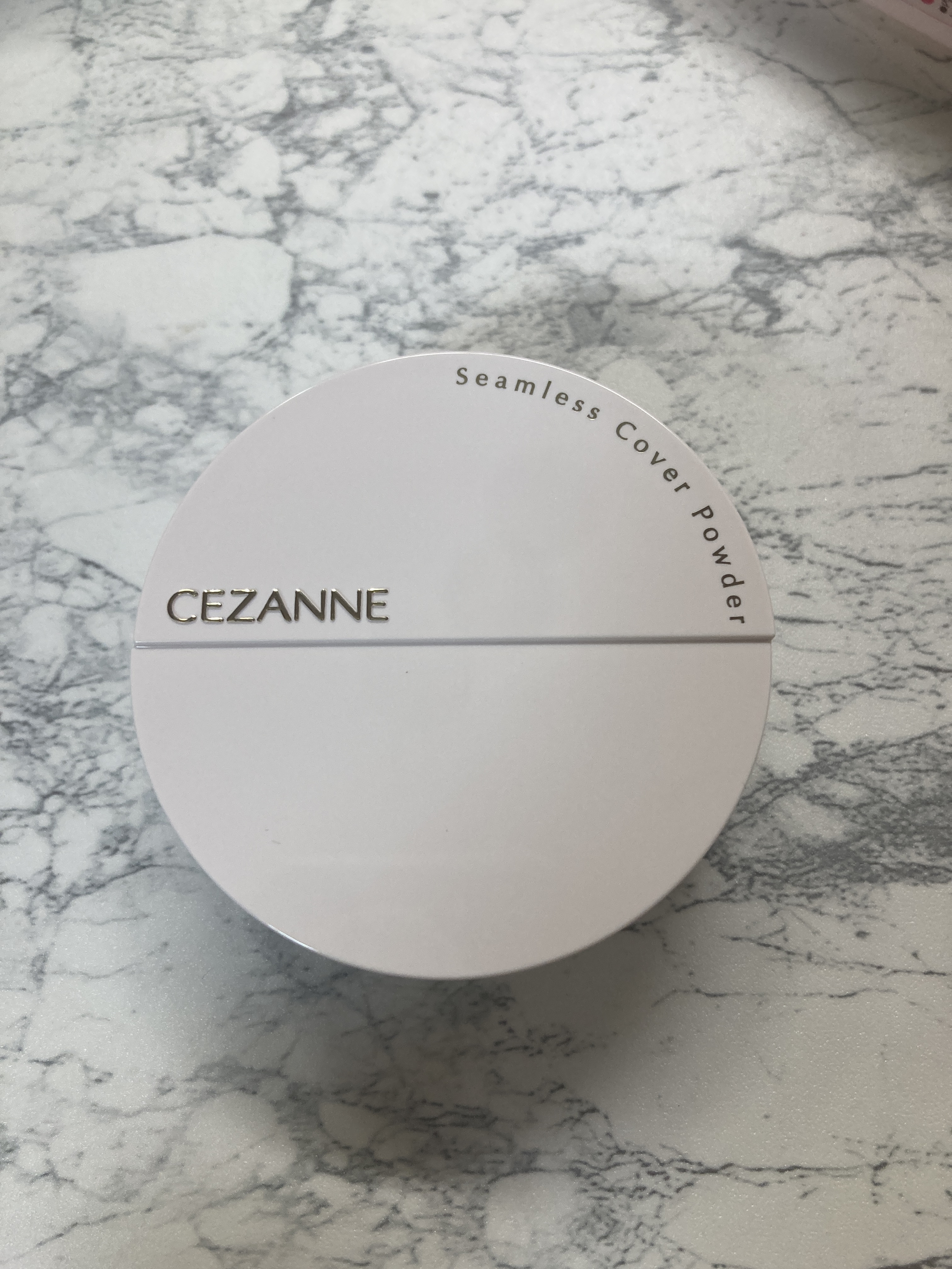 シームレスカバーパウダー/CEZANNE/フェイスパウダーを使ったクチコミ（2枚目）