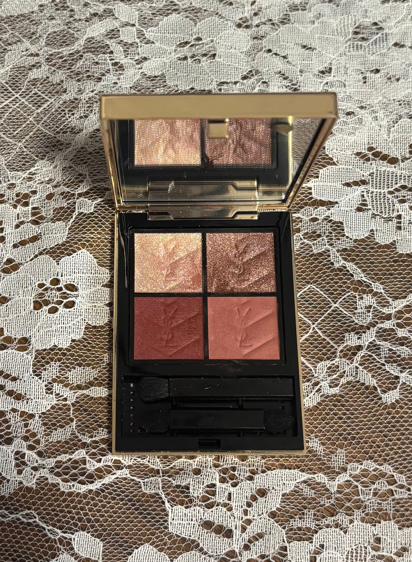 クチュール ミニ クラッチ/YVES SAINT LAURENT BEAUTE/アイシャドウパレットを使ったクチコミ(1枚目)