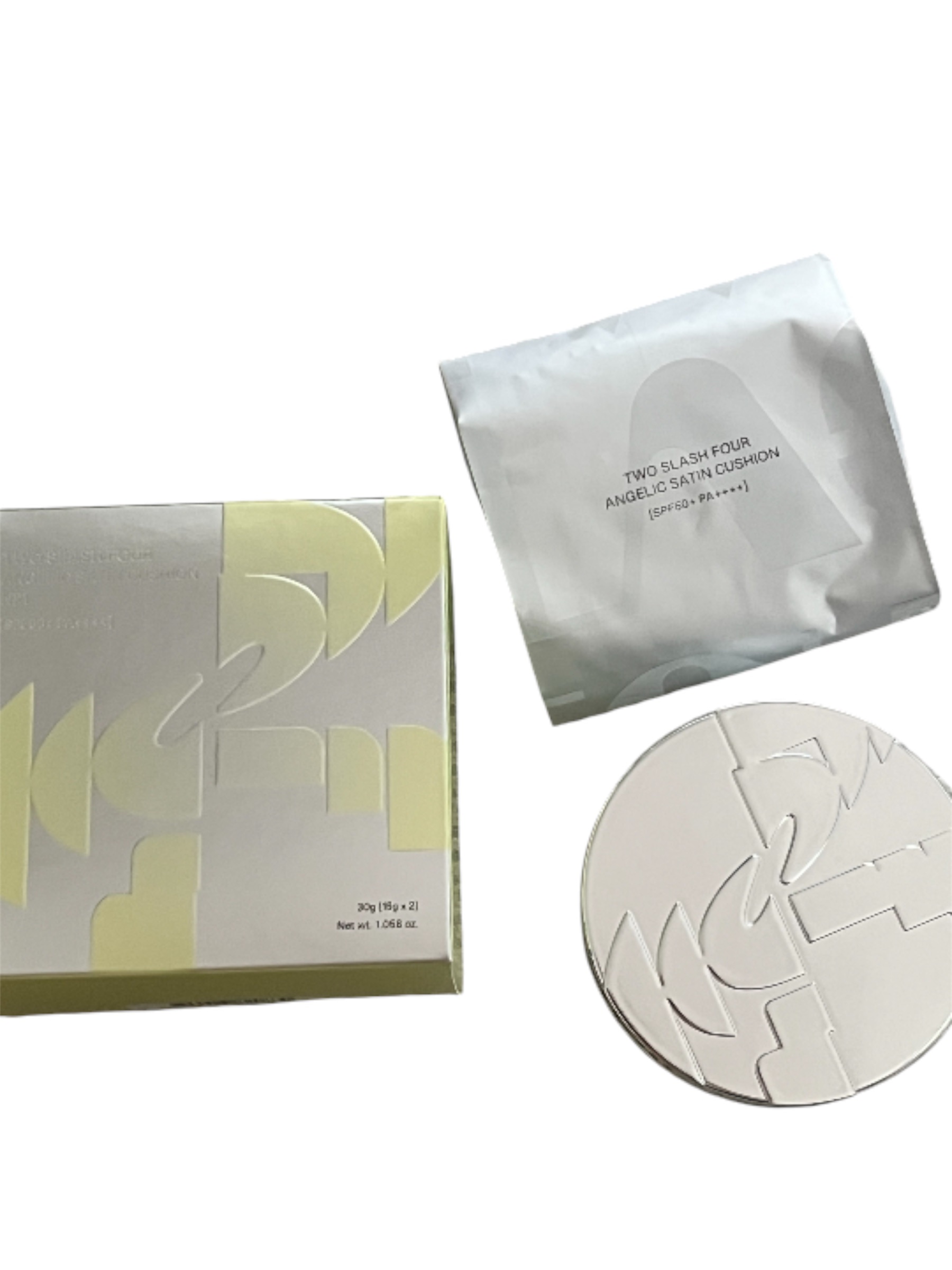 エンジェリックサテンクッション/TWO SLASH FOUR/クッションファンデーションを使ったクチコミ（1枚目）