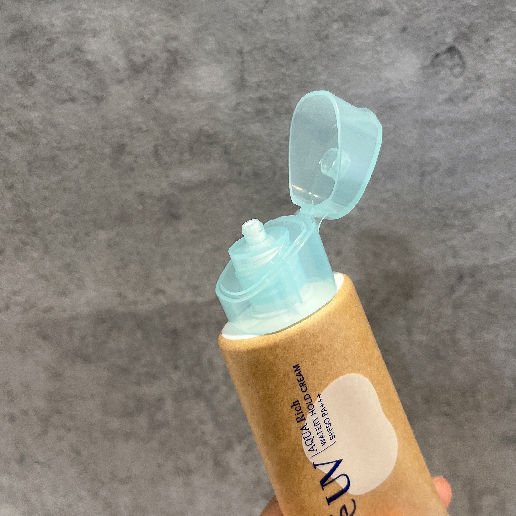 ビオレUV アクアリッチ ウォータリーホールドクリーム（水肌記憶UV）/ビオレ/日焼け止めクリームを使ったクチコミ（2枚目）