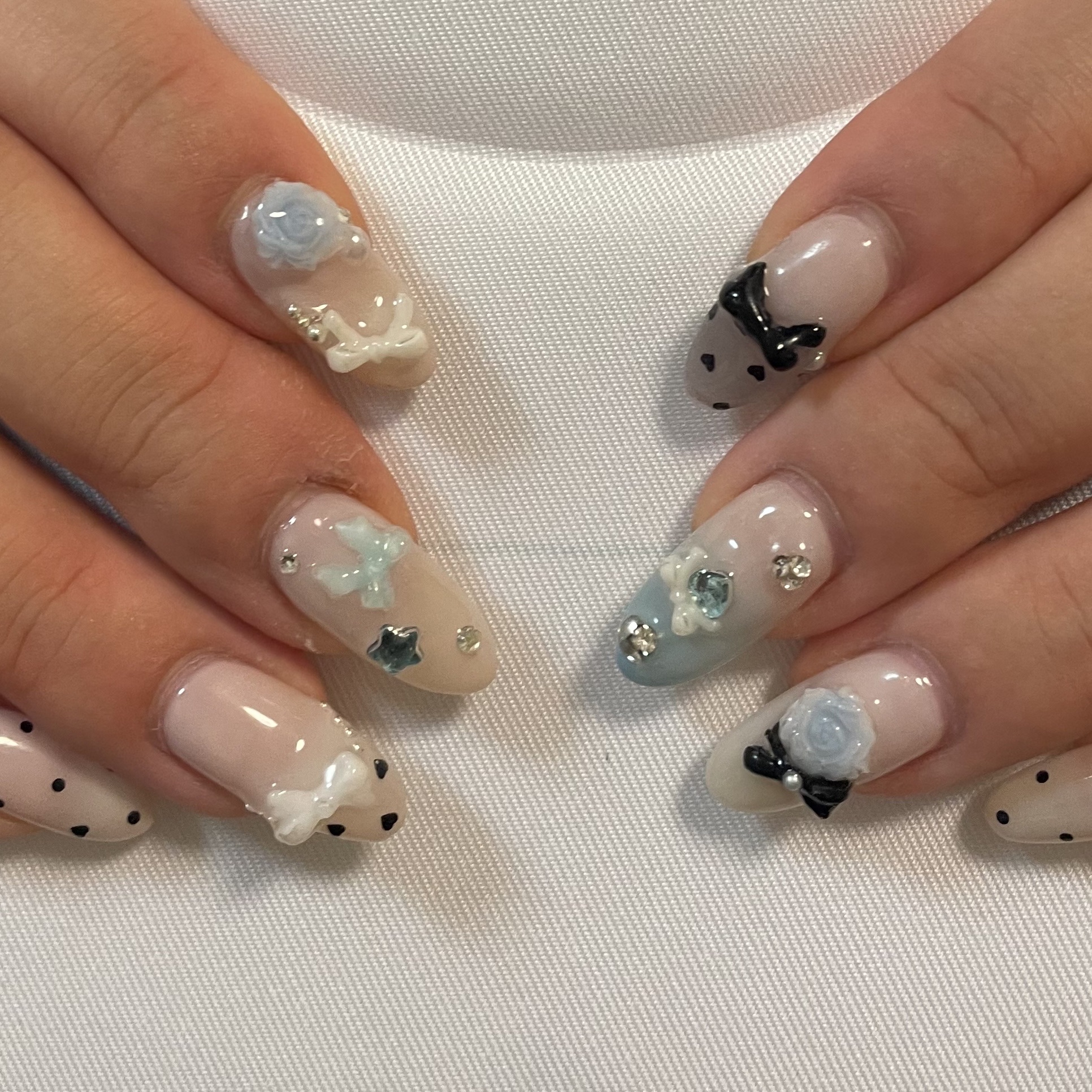 #ネイル,#ジェルネイル,#キラキラネイル,#簡単ネイル,#夏ネイル,#秋ネイル,#冬ネイル,#大人ネイル,#大人ネイル,#韓国ネイル,#フットネイル,#キャラネイル,#キャラクターネイルのネイルデザイン