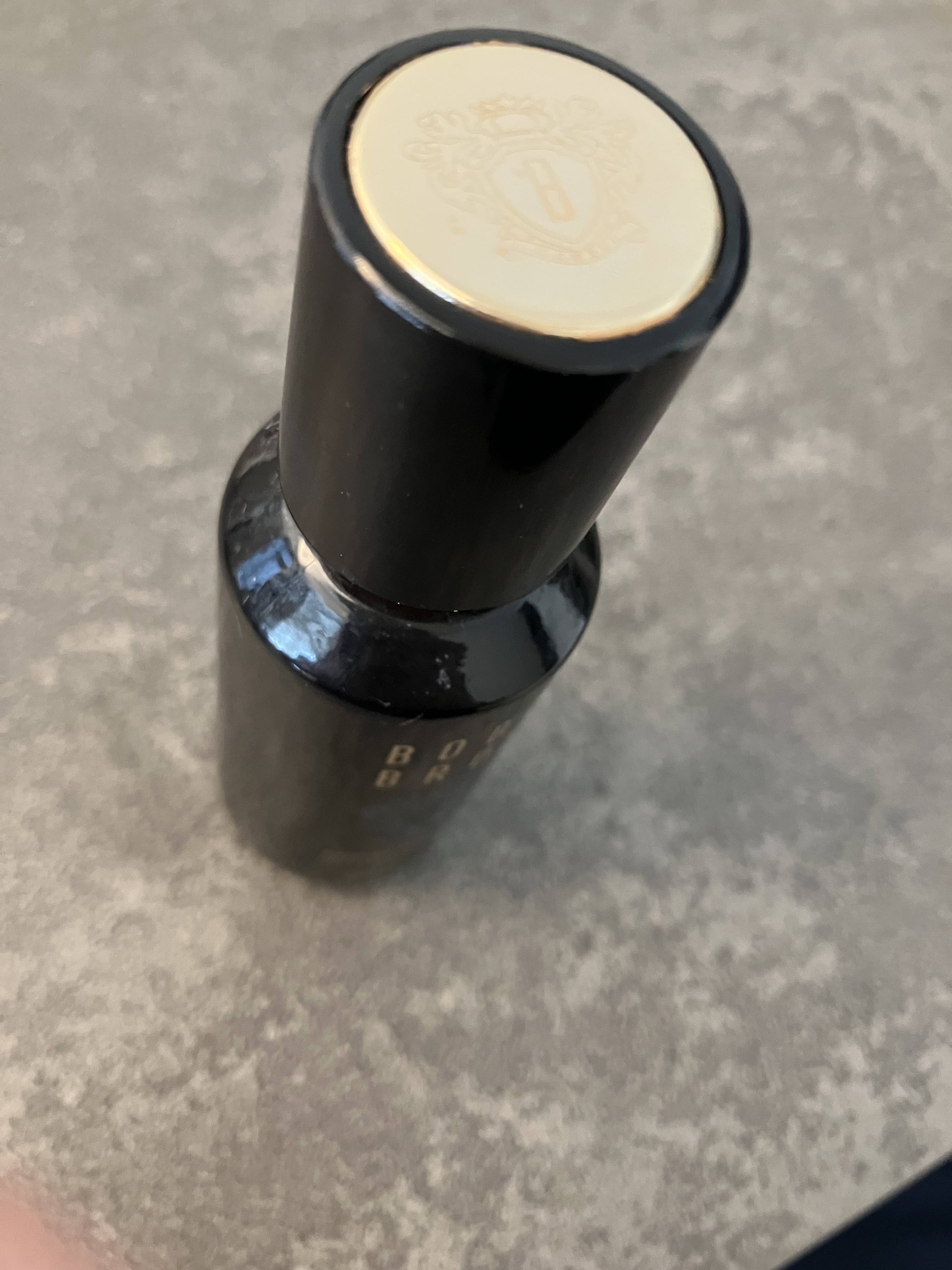 インテンシブ セラム ファンデーション N-052 ナチュラル/BOBBI BROWN/リキッドファンデーションを使ったクチコミ（1枚目）