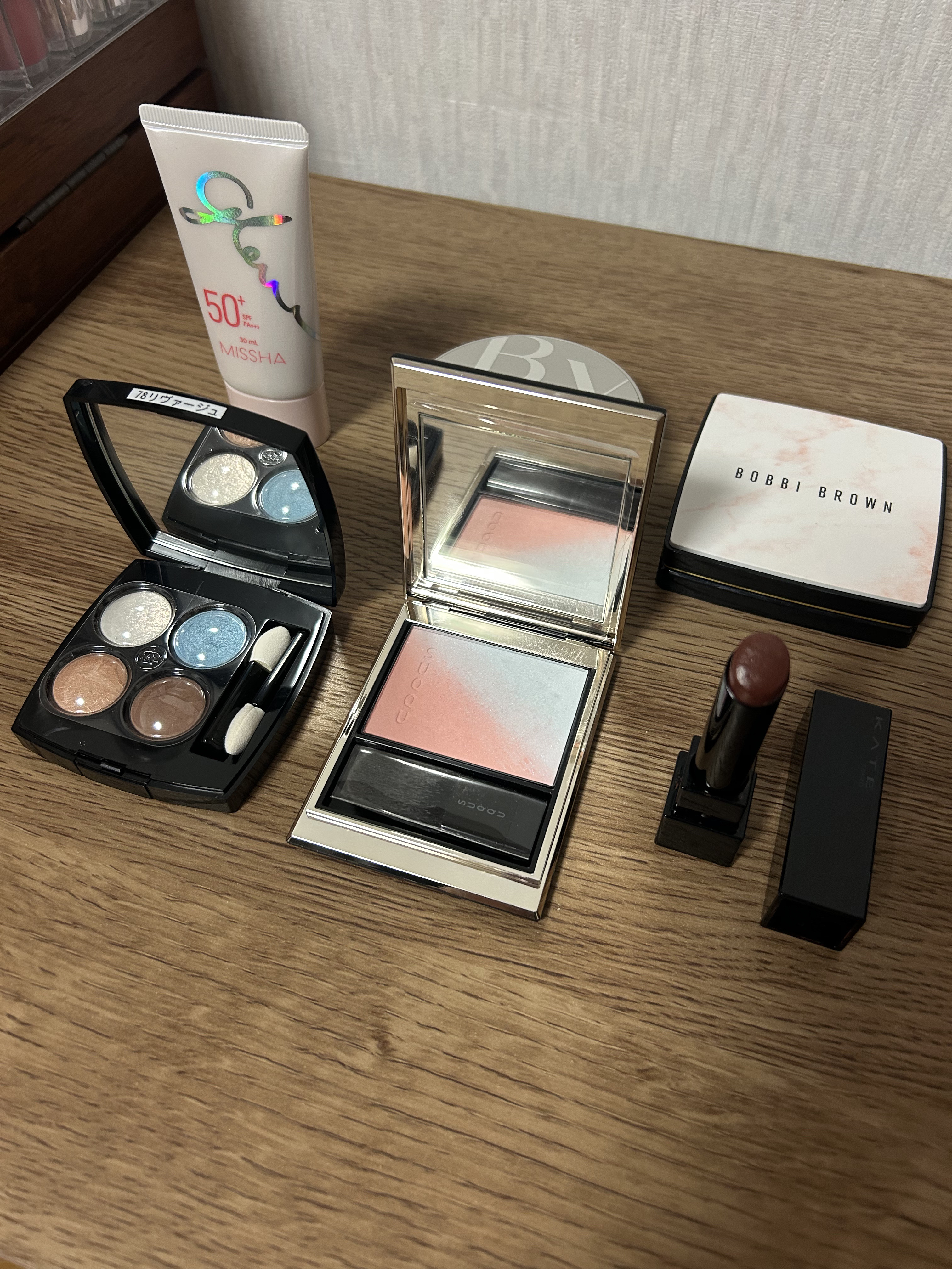 シアーフィニッシュ ブラーリング パウダー/BOBBI BROWN/プレストパウダーを使ったクチコミ（2枚目）