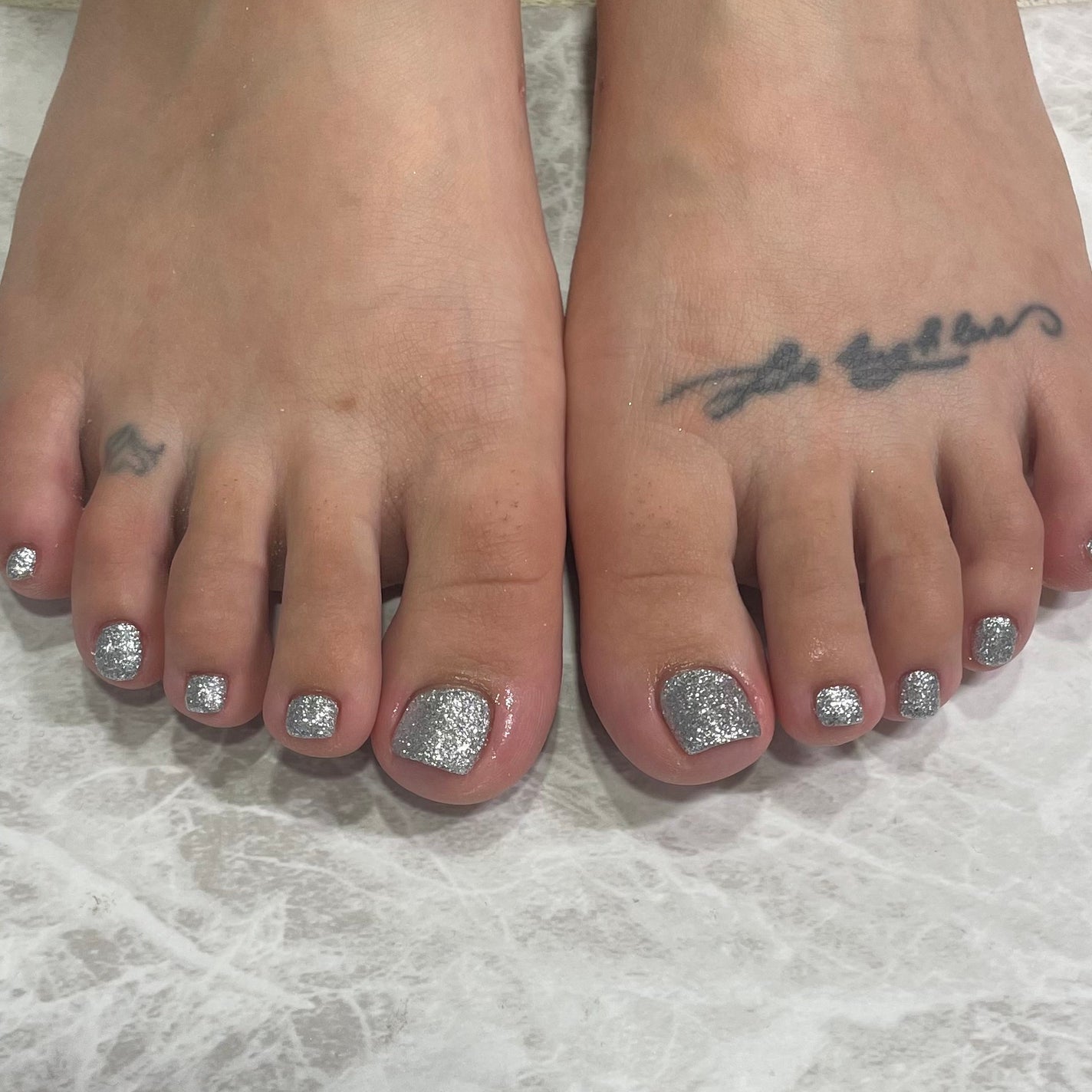 𐔌՞ . .՞ 𐦯 on LIPS 「いいね、保存嬉しいです🎶#ネイル#ジェルネイル#垢抜け#ネイル..」(1枚目)