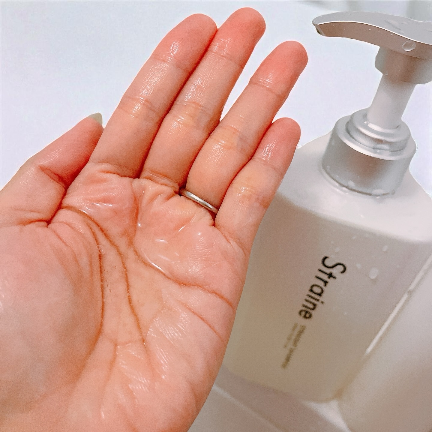 ストレートシャンプー/ストレートトリートメント ホワイトブロッサムの香り/Straine/市販シャンプーを使ったクチコミ（2枚目）