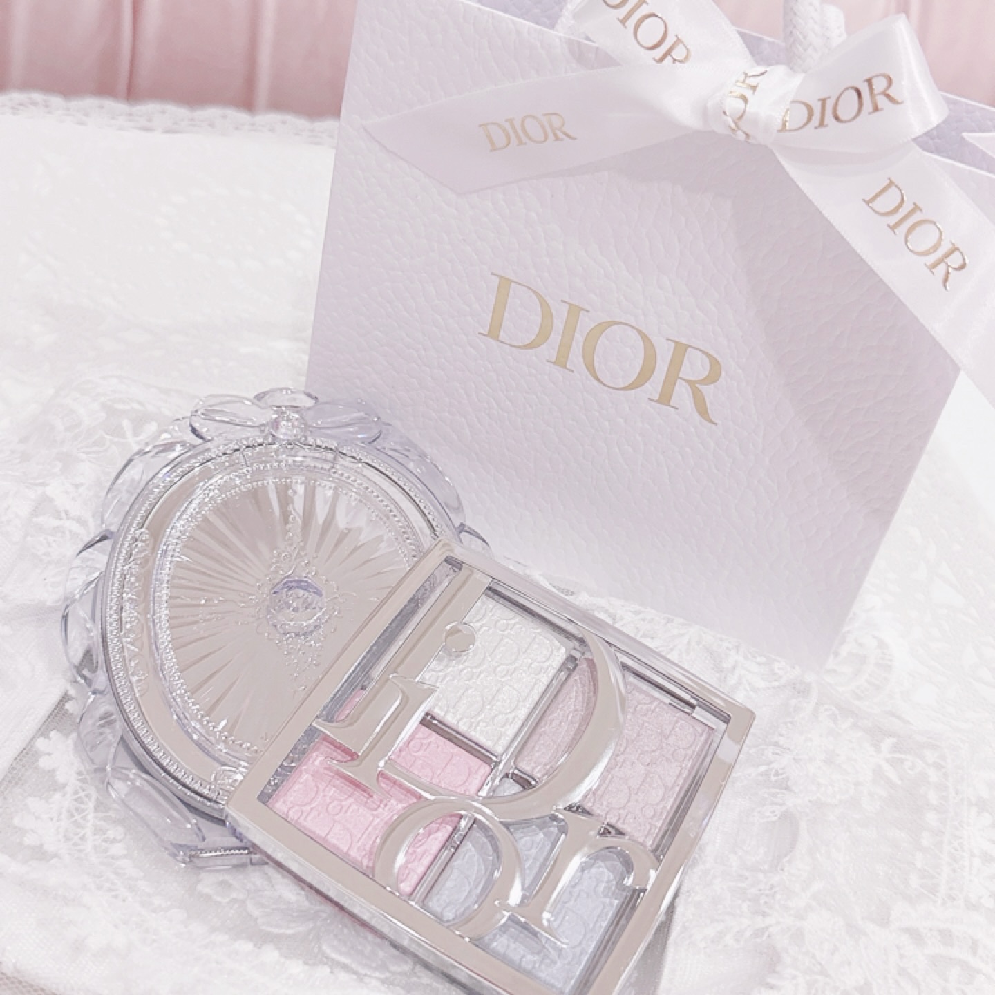 発売前から絶対欲しかったDiorのハイライト🎀
ブルベでも使いやすいカラーで最高🫶🏻
勿体無くてまだ全然使えてないけど使わなきゃ🫣🪽

#新作コスメ#デパコス#プチプラコスメ#美容垢#美容オタク#コスメオタク#美容マニア#コスメ#