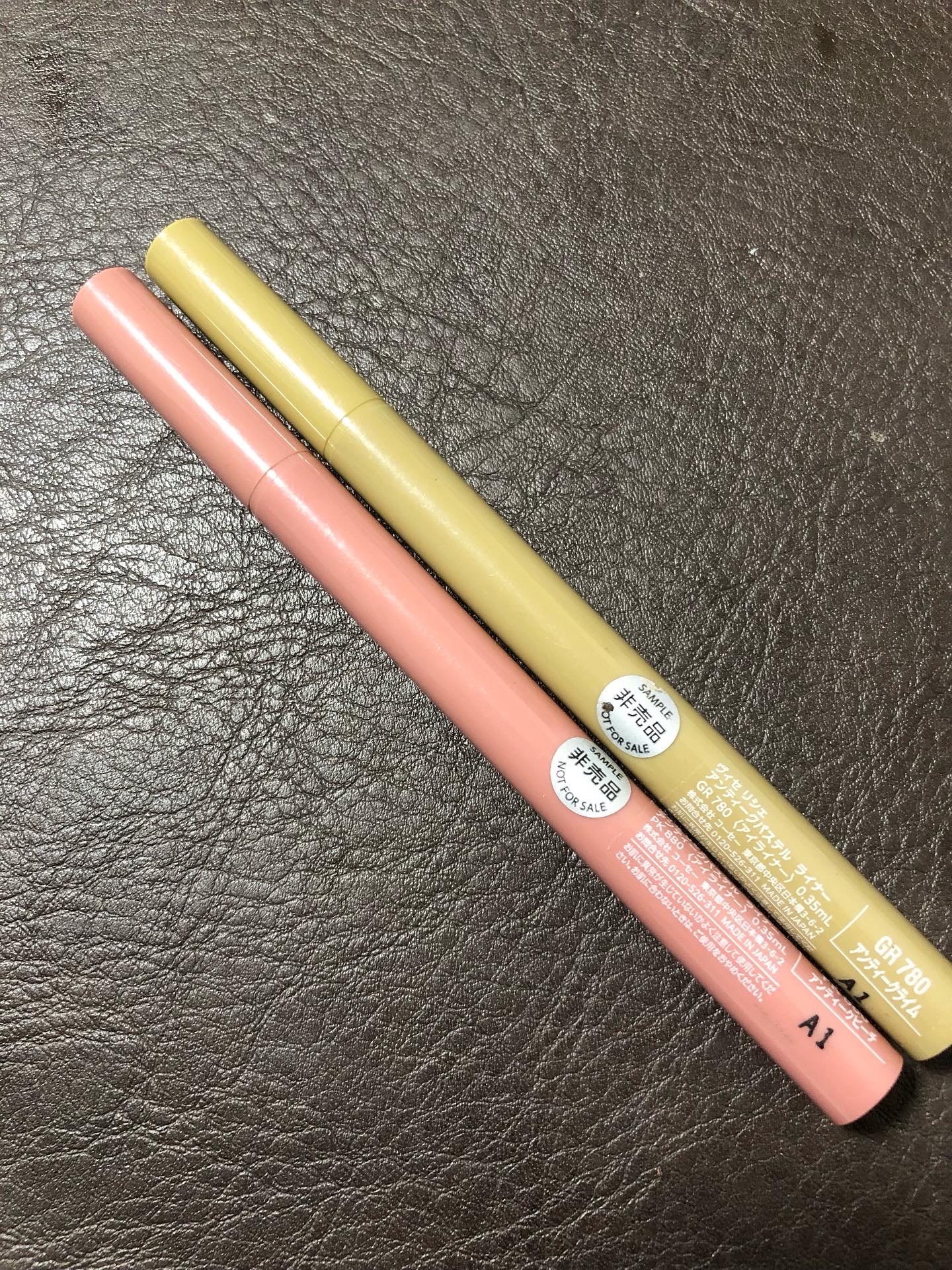 アンティークパステル ライナー/Visée/リキッドアイライナーを使ったクチコミ（3枚目）