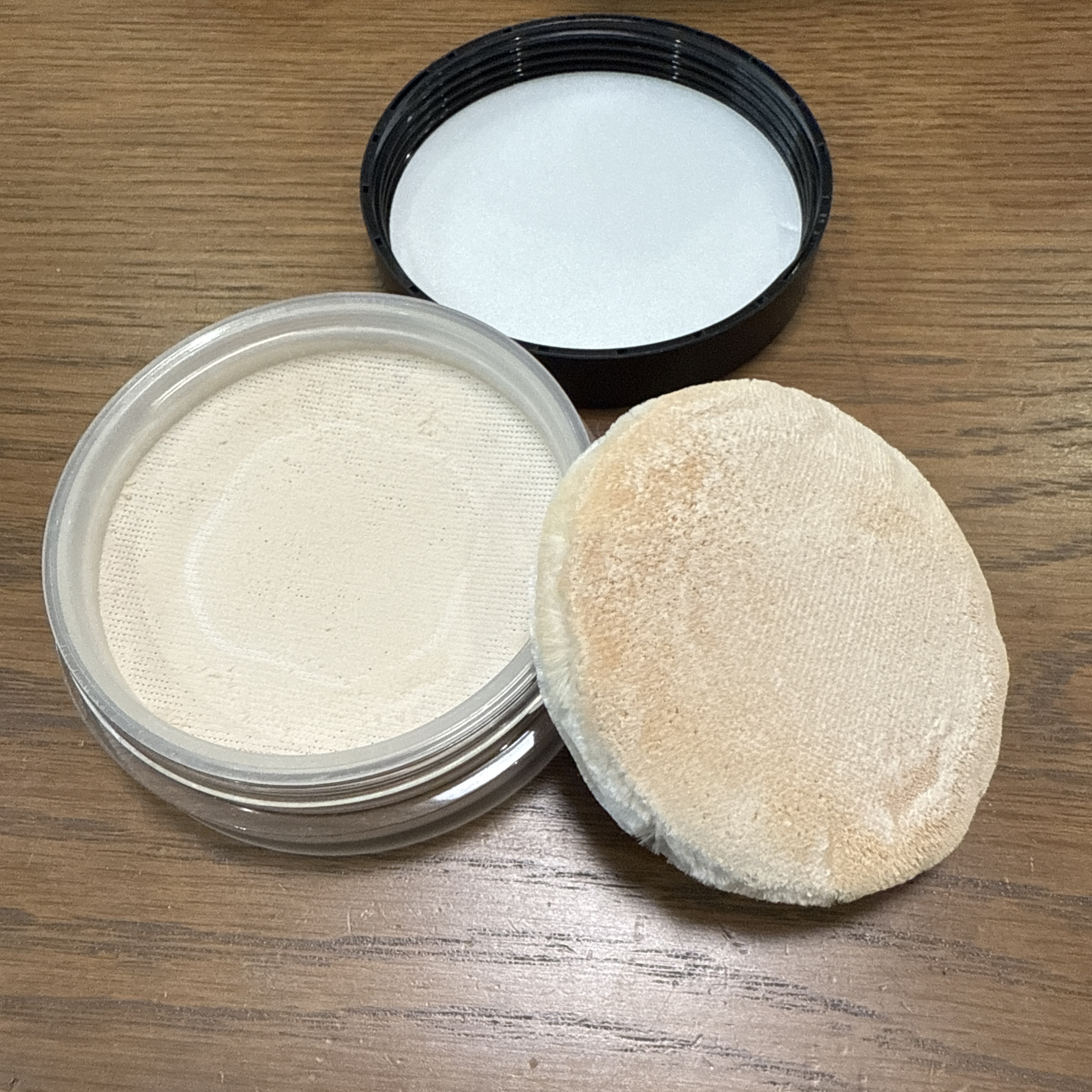 シンクロスキン インビジブル シルク ルースパウダー マット/SHISEIDO/ルースパウダーを使ったクチコミ（3枚目）