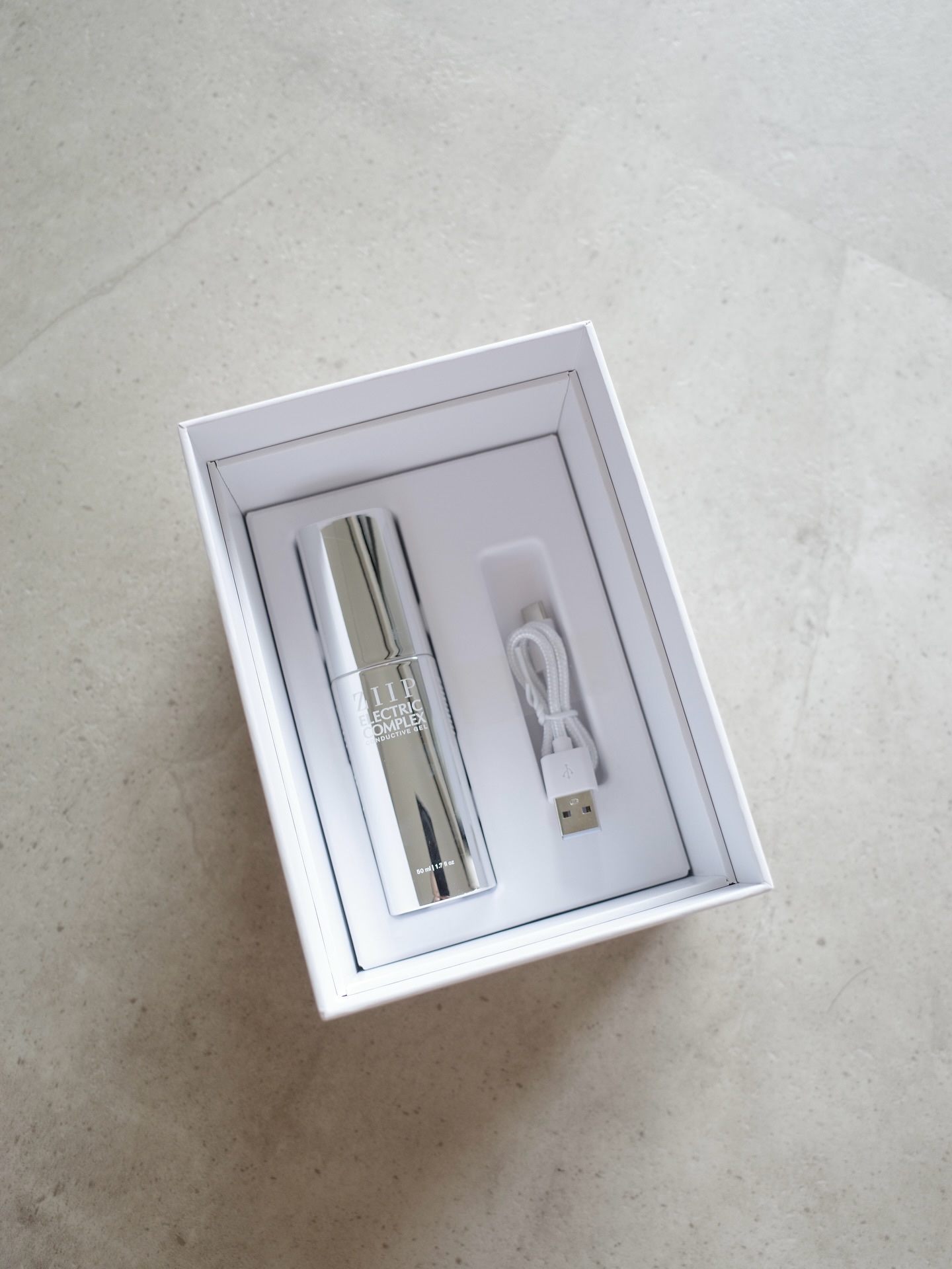 ZIIPジップ HALO フェイシャルトーニングデバイス/CurrentBody/美顔器・マッサージを使ったクチコミ（3枚目）