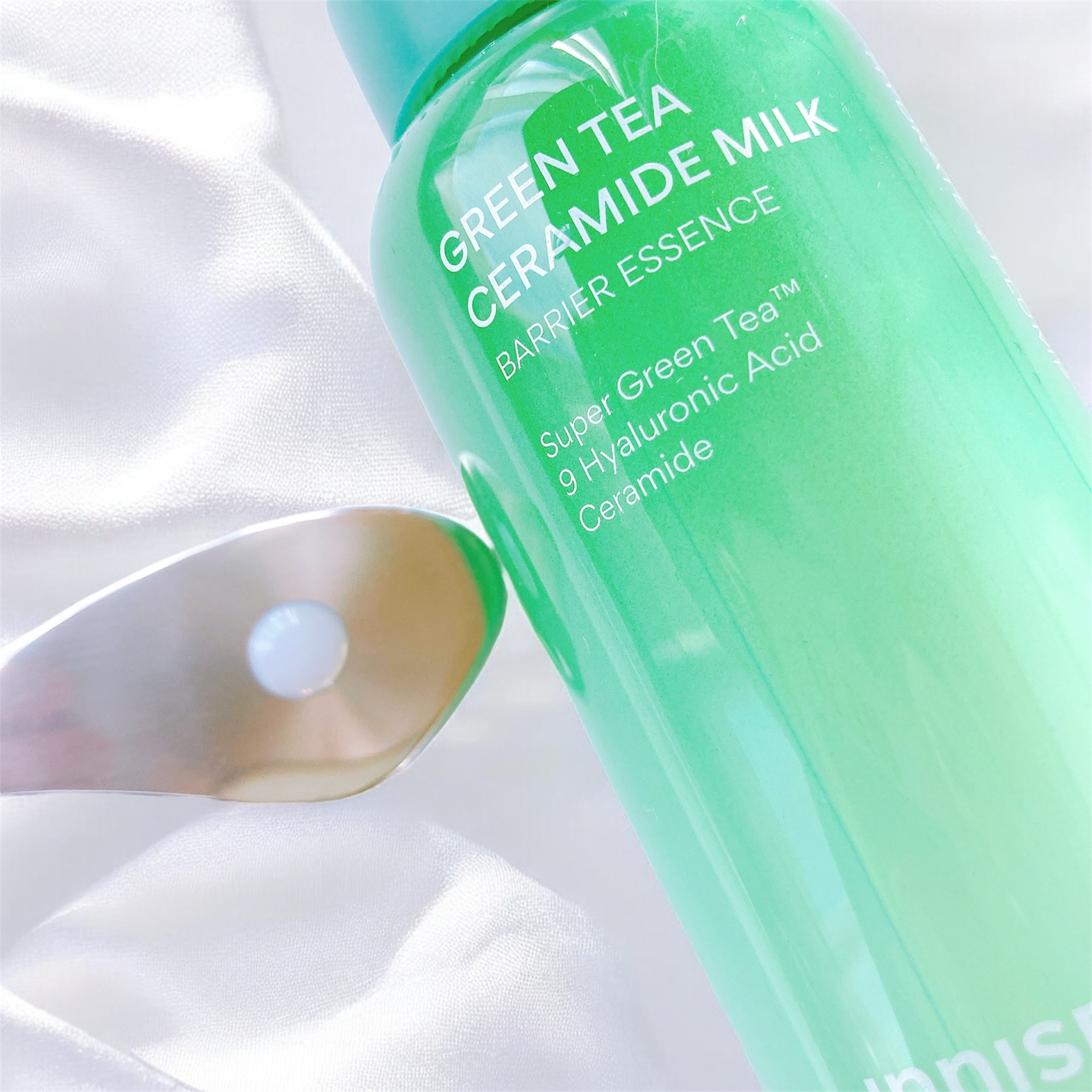 グリーンティー セラミド ミルク エッセンストナー/innisfree/化粧水を使ったクチコミ（2枚目）