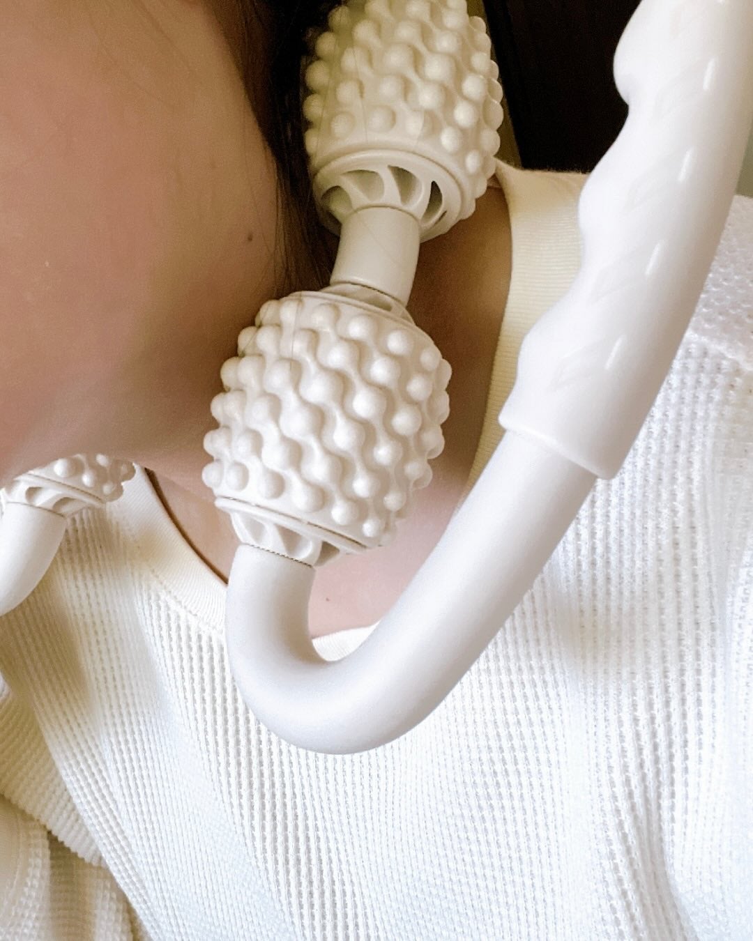 ひとりコスメ部 フォロバ100 on LIPS 「山中鍼灸整骨院さんの整骨院プロデュース マッサージローラー@y..」(3枚目)