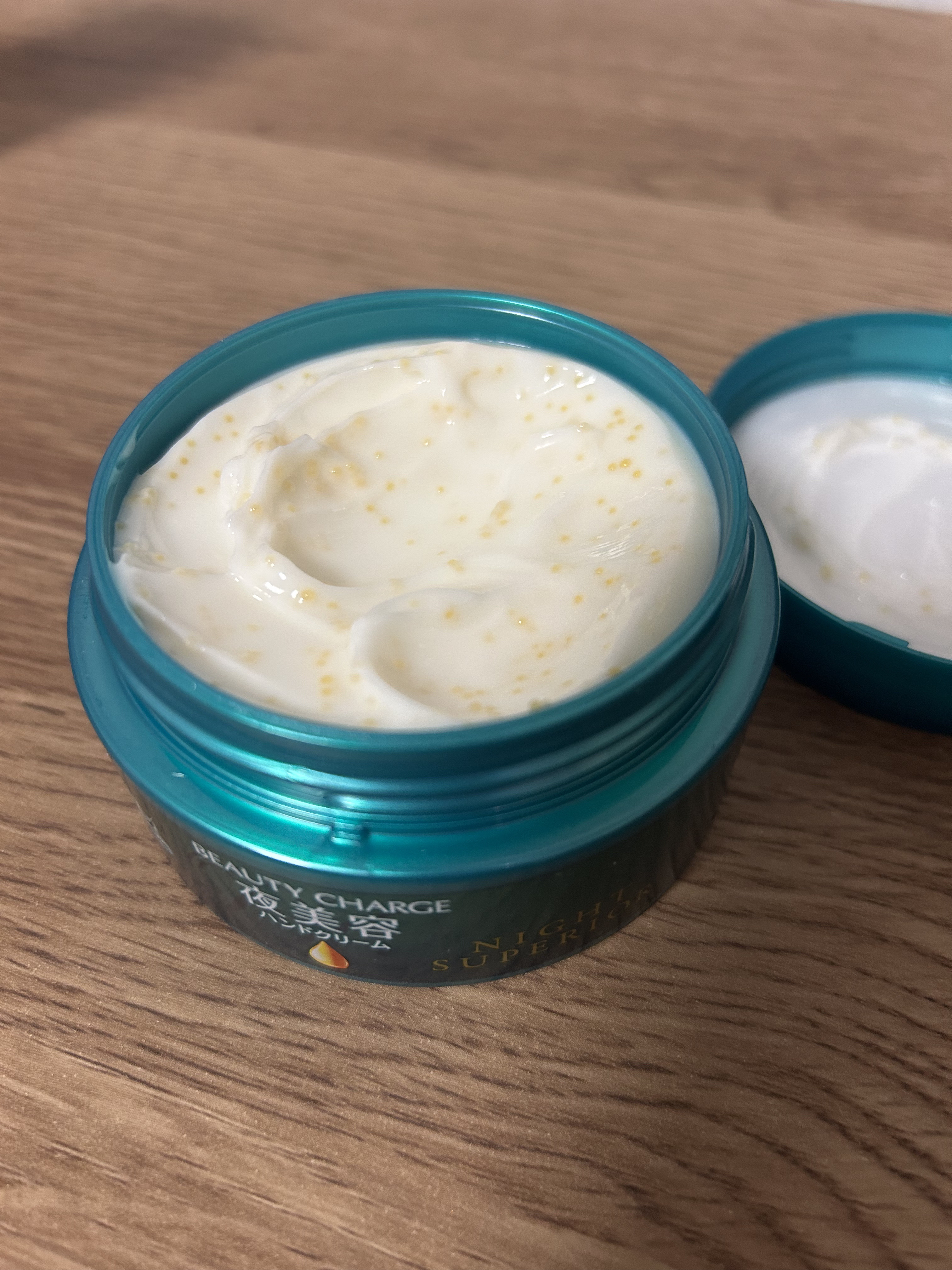 エレオス アロマティック ハンドバーム/Aesop/ハンドクリームを使ったクチコミ（3枚目）