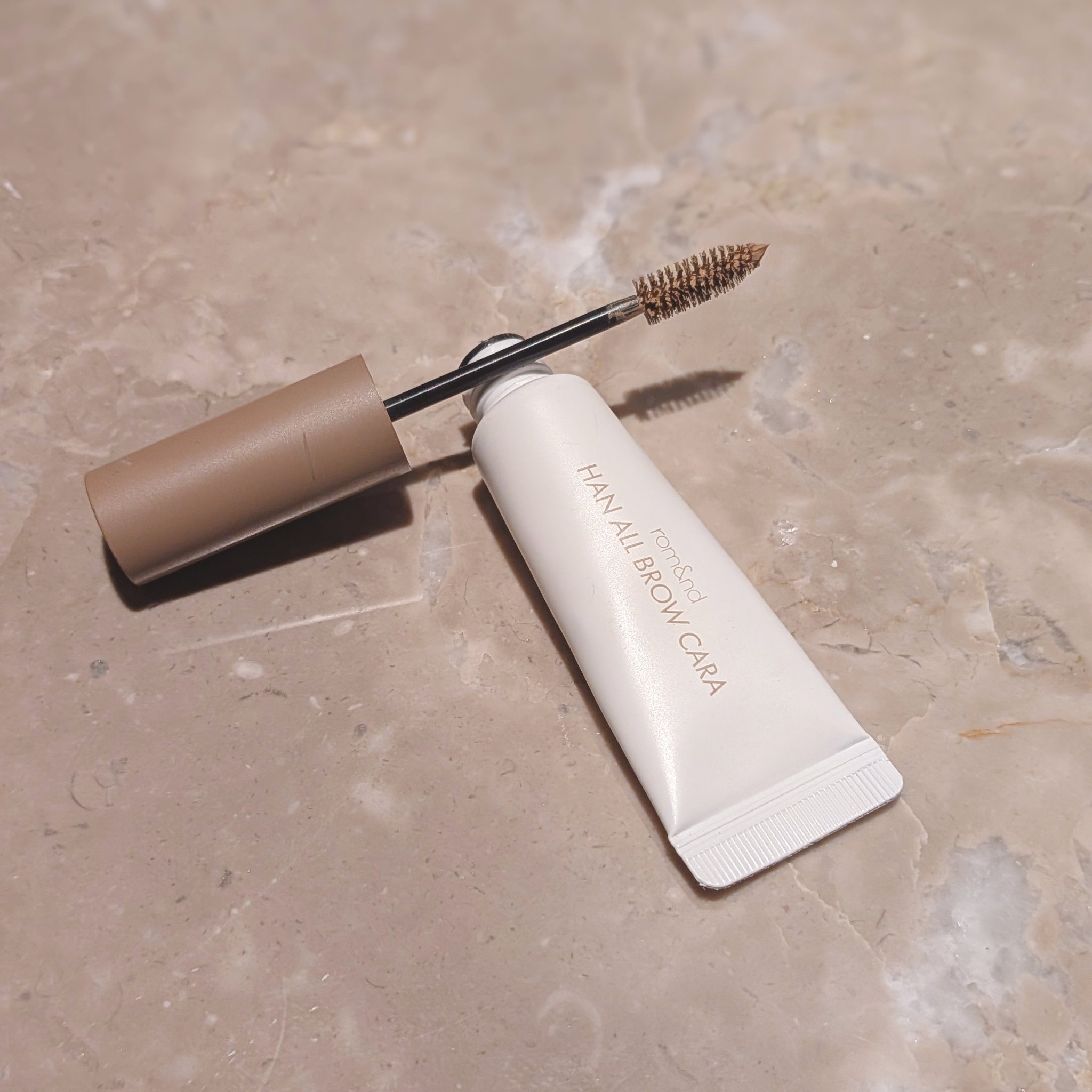 ハンオールブロウカラ/rom&nd/眉マスカラを使ったクチコミ（2枚目）