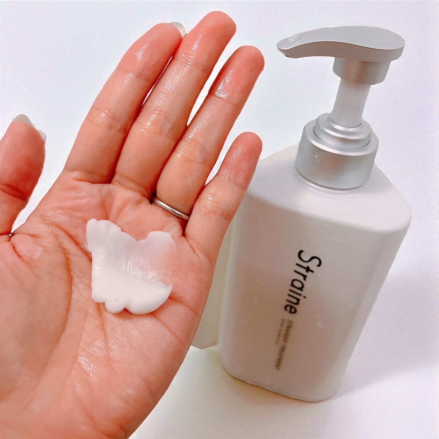 ストレートシャンプー/ストレートトリートメント ホワイトブロッサムの香り/Straine/市販シャンプーを使ったクチコミ（3枚目）