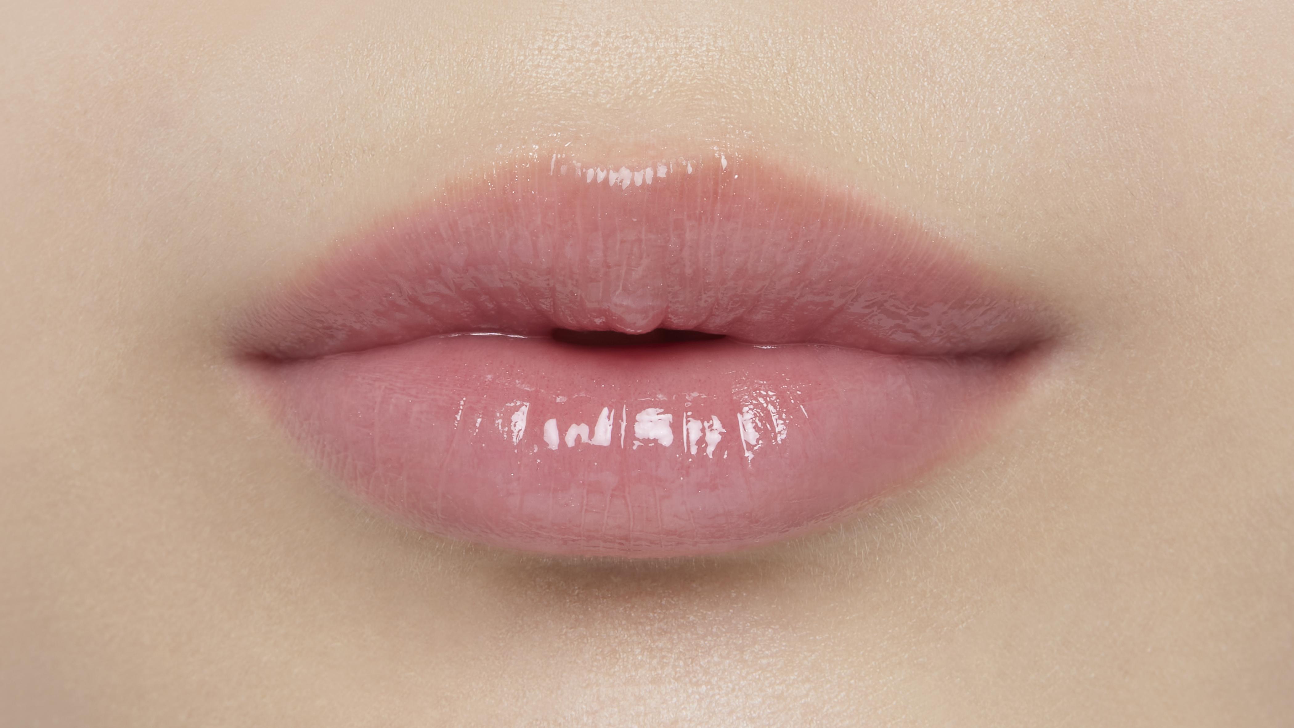 エテュセ リップエッセンス ホット 2g