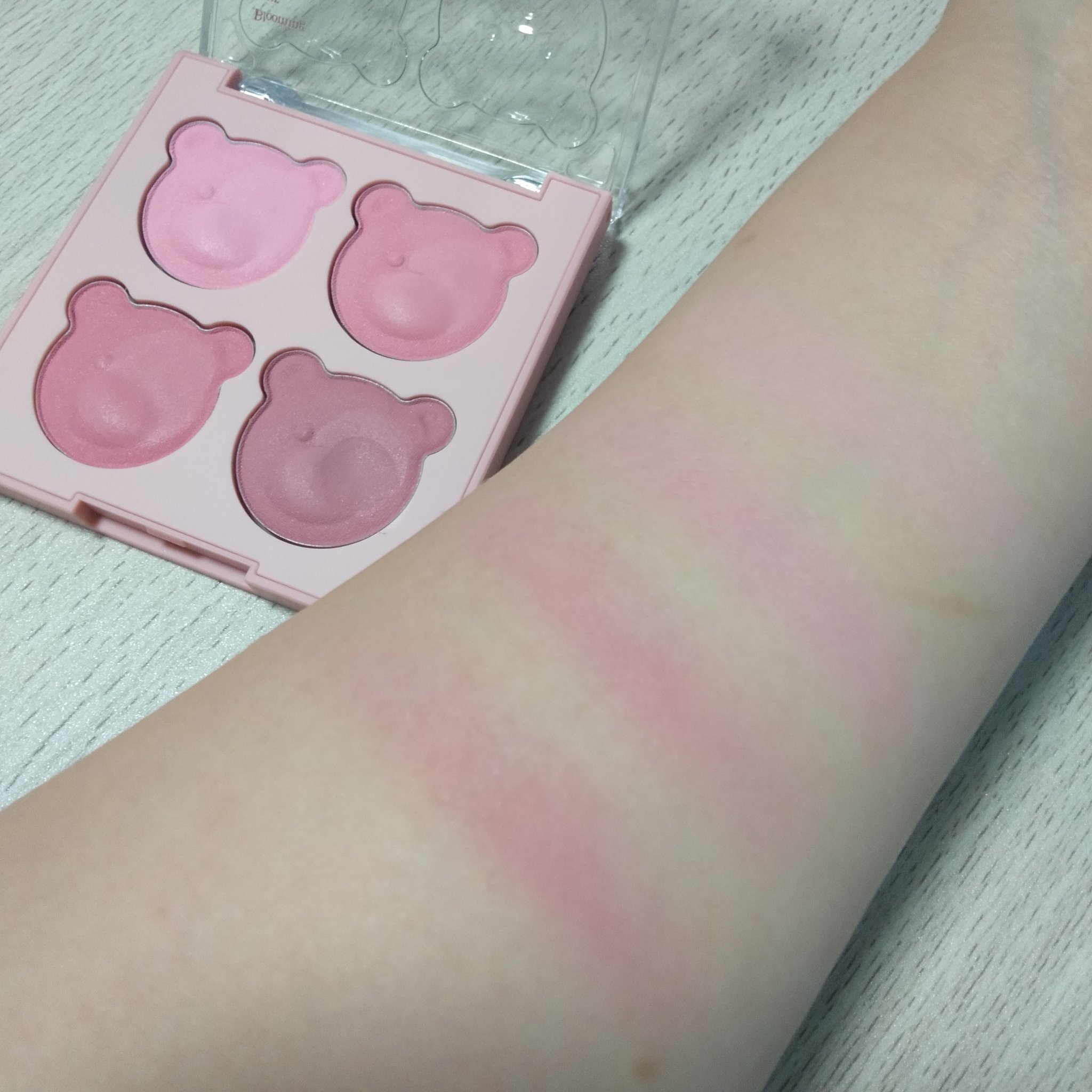 ブレンディングムードチーク/dasique/パウダーチークを使ったクチコミ（3枚目）