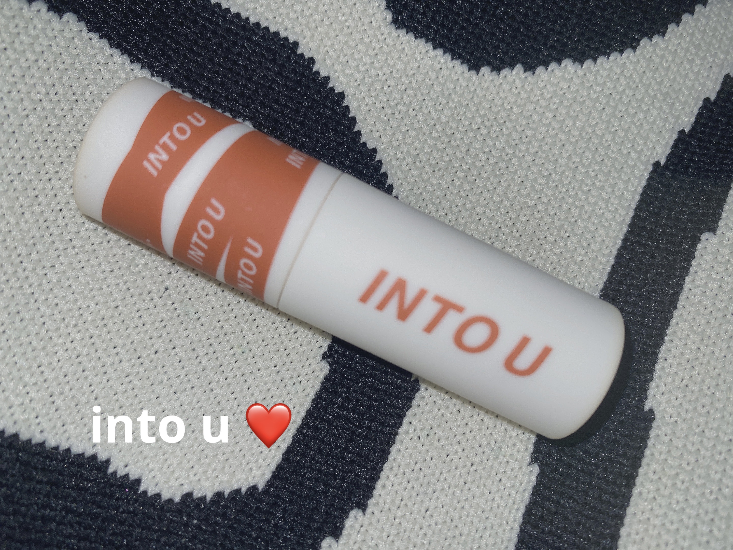 スーパーマットリップ＆チークマッド/INTO U/口紅を使ったクチコミ（1枚目）