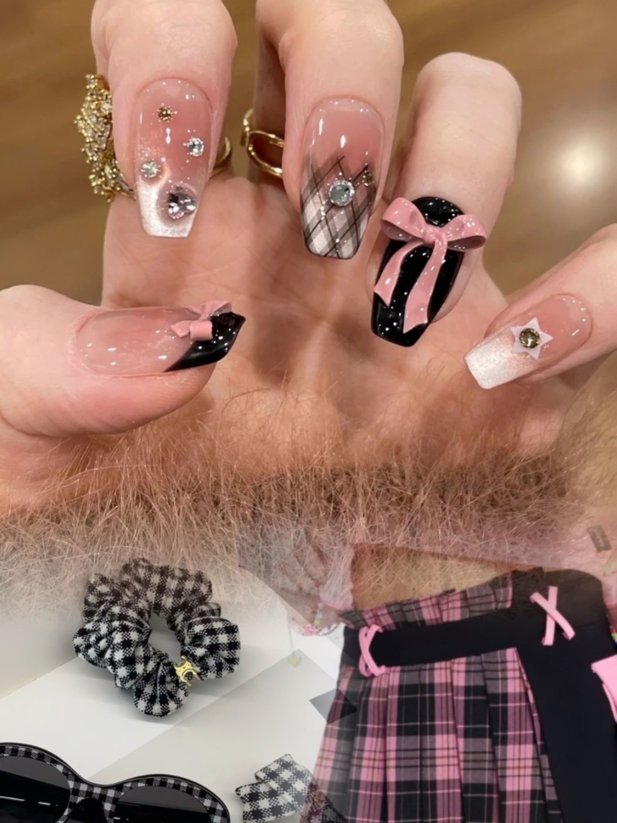 #BLACKPINKネイル,#チェックネイル,#黒ピンクネイル,#リボンネイル,#冬ネイル,#レトロネイル,#ふんわりネイルのネイルデザイン