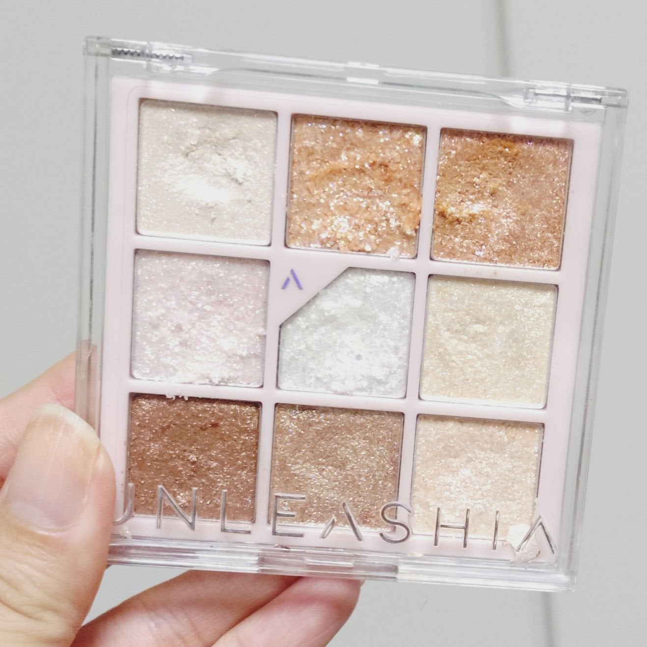 グリッターペディアアイパレット/unleashia/アイシャドウパレットを使ったクチコミ(2枚目)