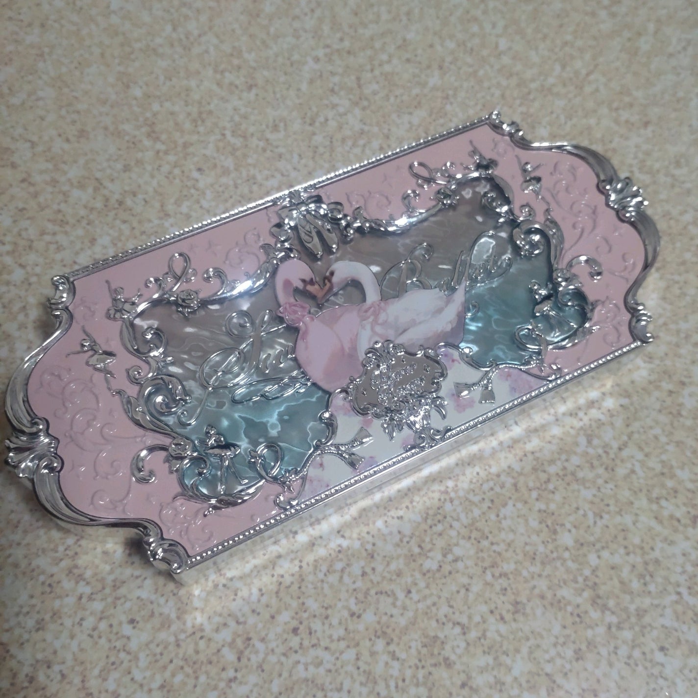 フラワーノーズスワンバレエシリーズ アイシャドウパレット/FlowerKnows/アイシャドウパレットを使ったクチコミ(1枚目)