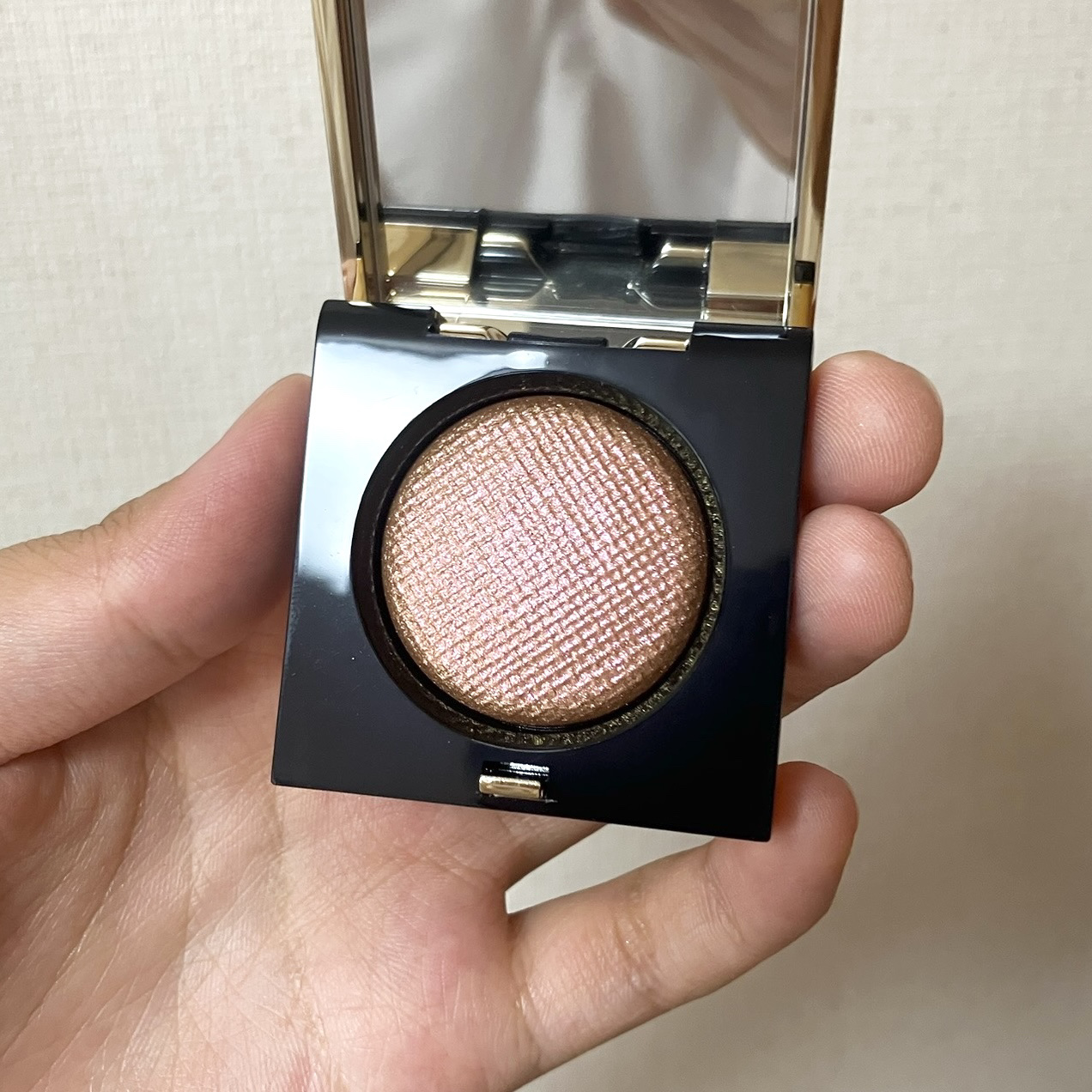 リュクスアイシャドウ/BOBBI BROWN/単色アイシャドウを使ったクチコミ（3枚目）