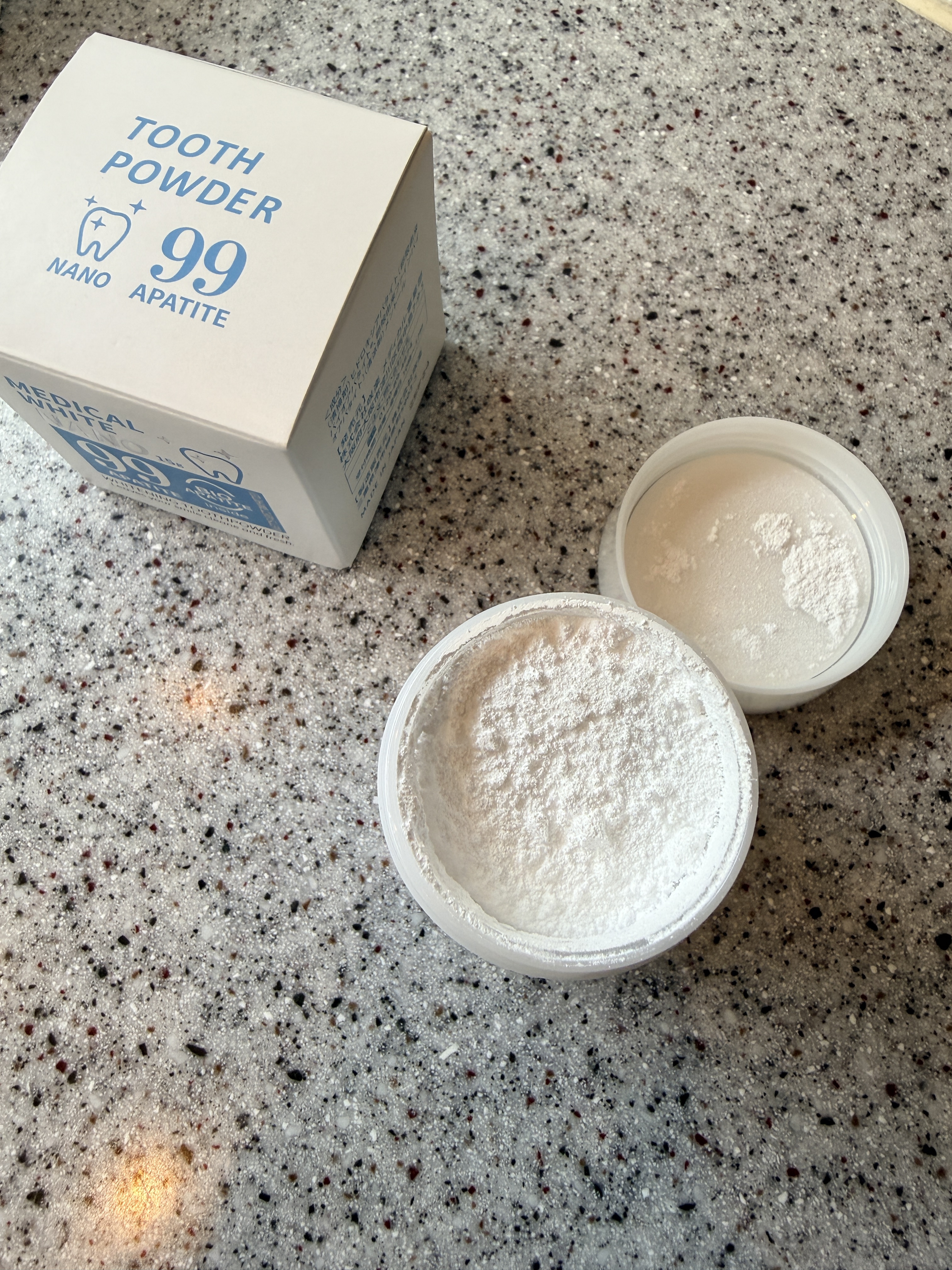 日本メディカル研究所 メディカルホワイトナノ99のクチコミ「
﻿審美歯科にはちょっと五月蝿い私。

オススメな粉歯磨き
"メディカルホワイトナノ99"
ご.....」（2枚目）