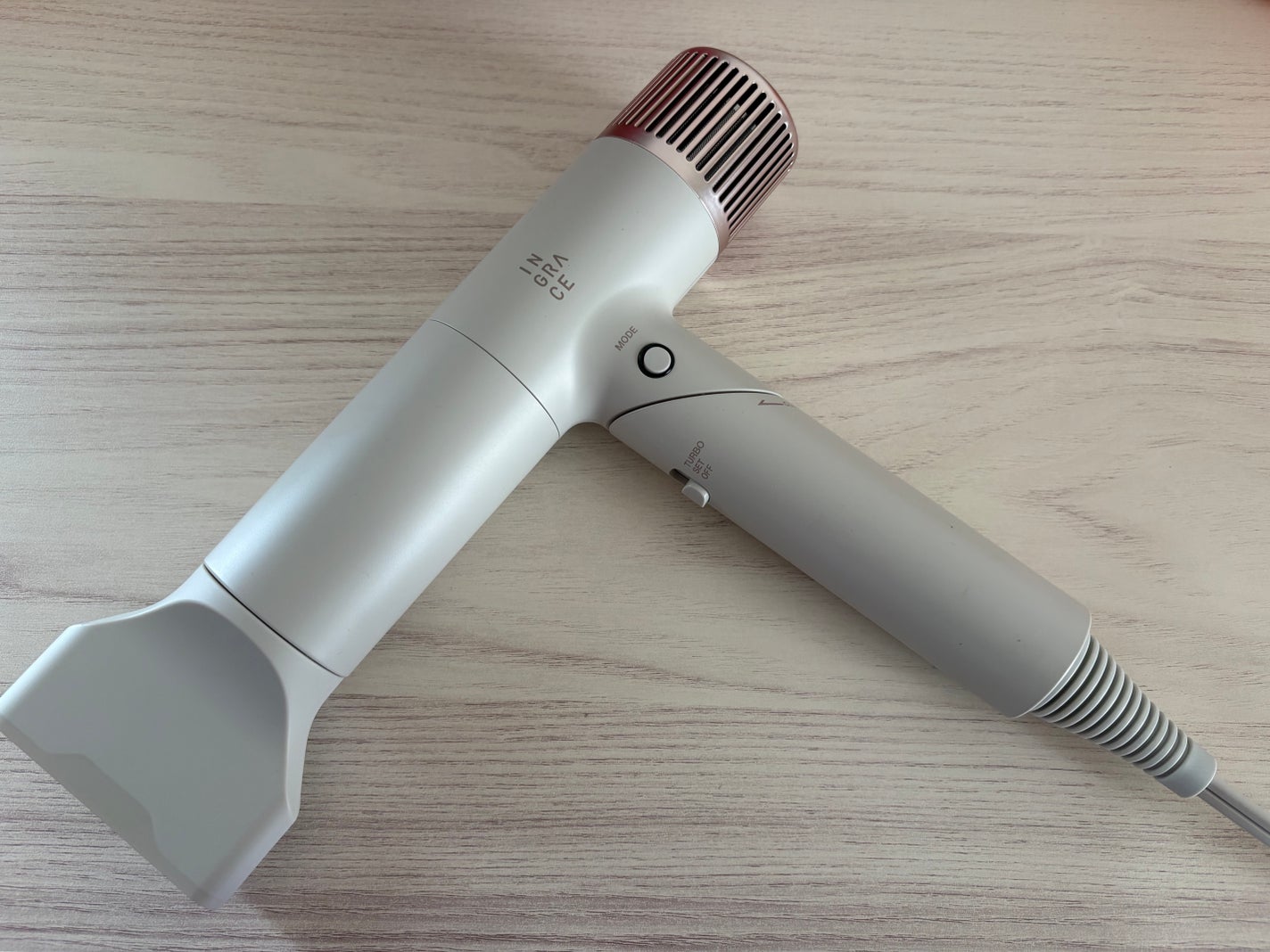 INGRACE Velena hair dryer MBD002A-G/INGRACE/ドライヤーを使ったクチコミ(1枚目)