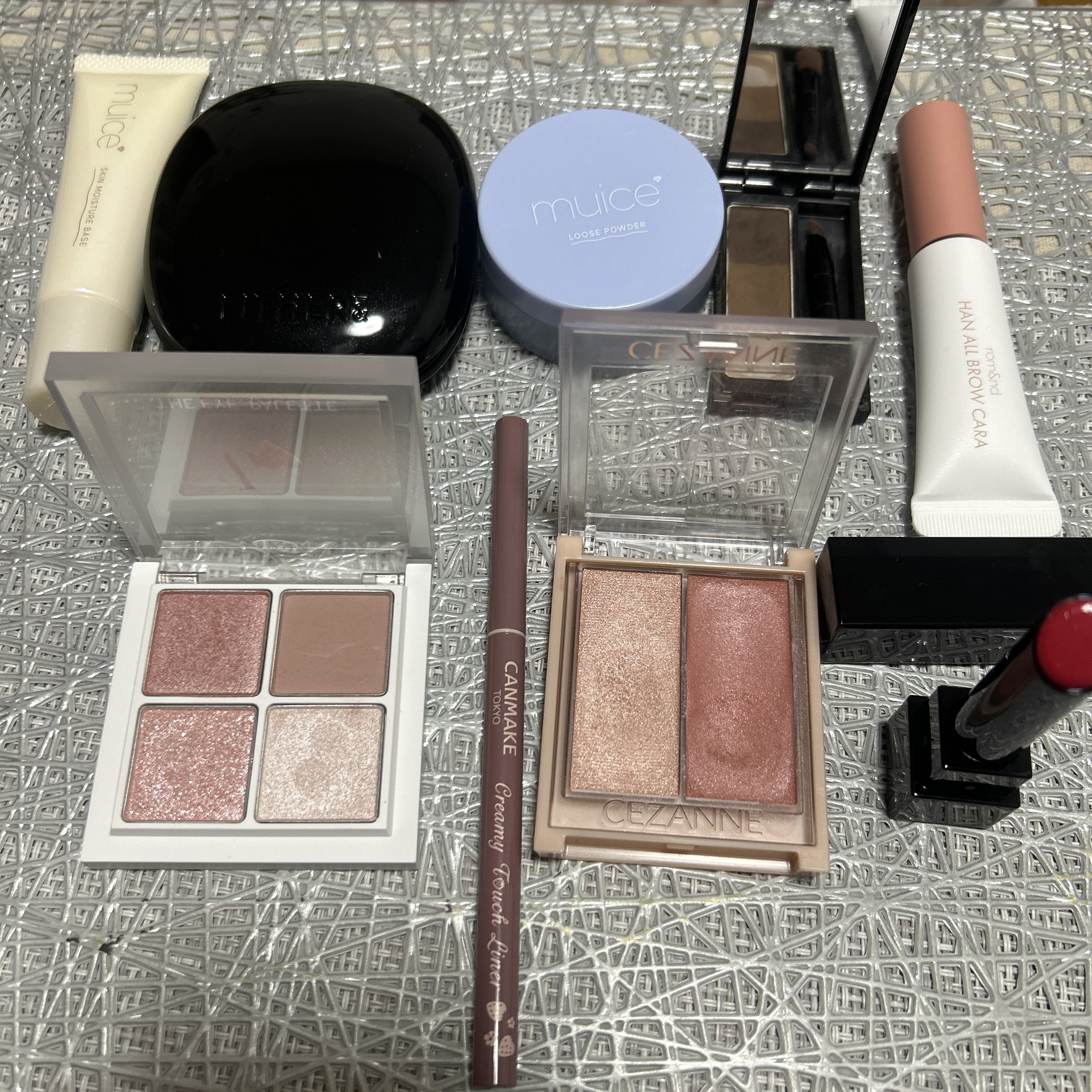 ケイト デザイニングアイブロウ3D/KATE/パウダーアイブロウを使ったクチコミ（2枚目）