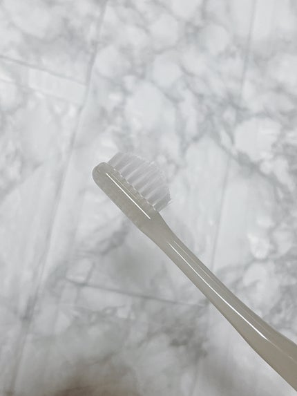 HaRENO 奇跡の歯ブラシ やわらかめのクチコミ「奇跡の歯ブラシからやわらかめが出て気になって購入。
歯と歯茎の間とか短時間でも
めっちゃす.....」(2枚目)