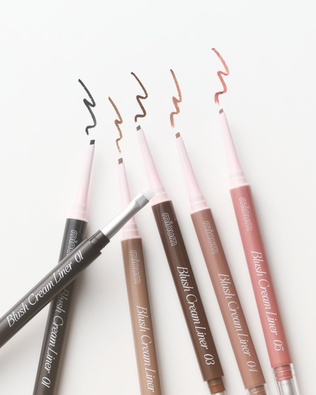 ブラッシュクリームライナー minum